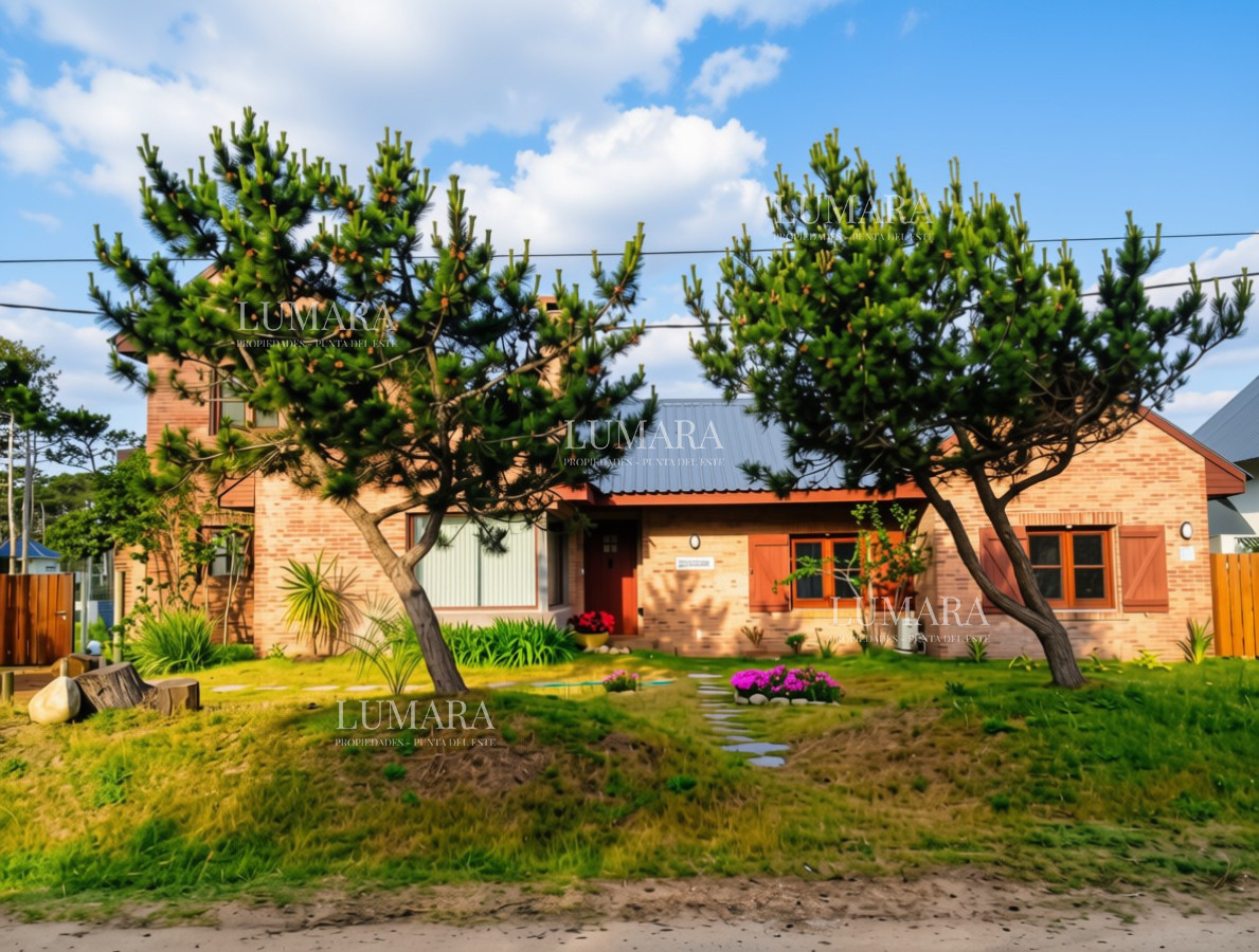 Casa ID.3926 - Casa alquiler venta Montoya 