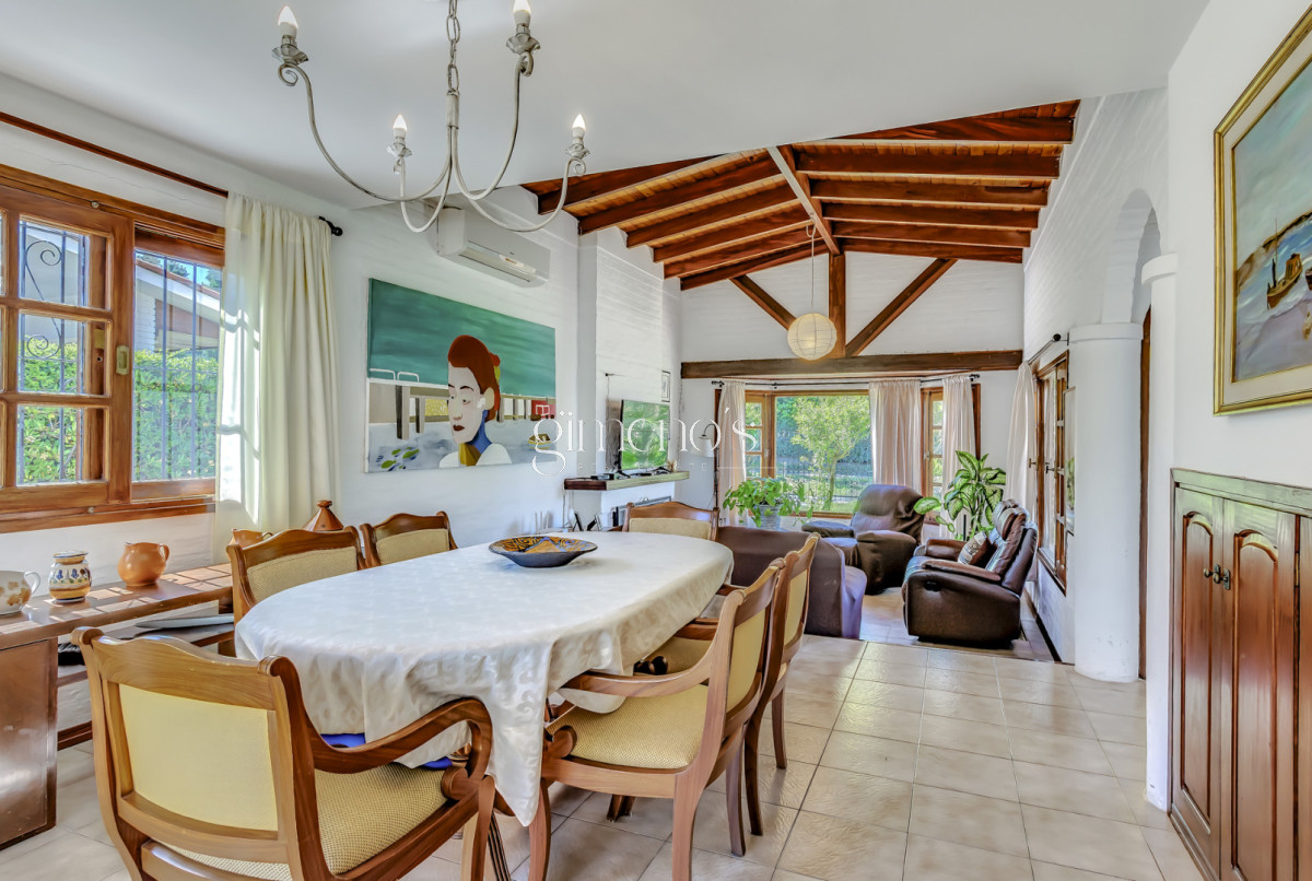 Casa ID.621 - Casa en Venta 3 Dormitorios, Pinares - Punta del este - Playa Mansa 