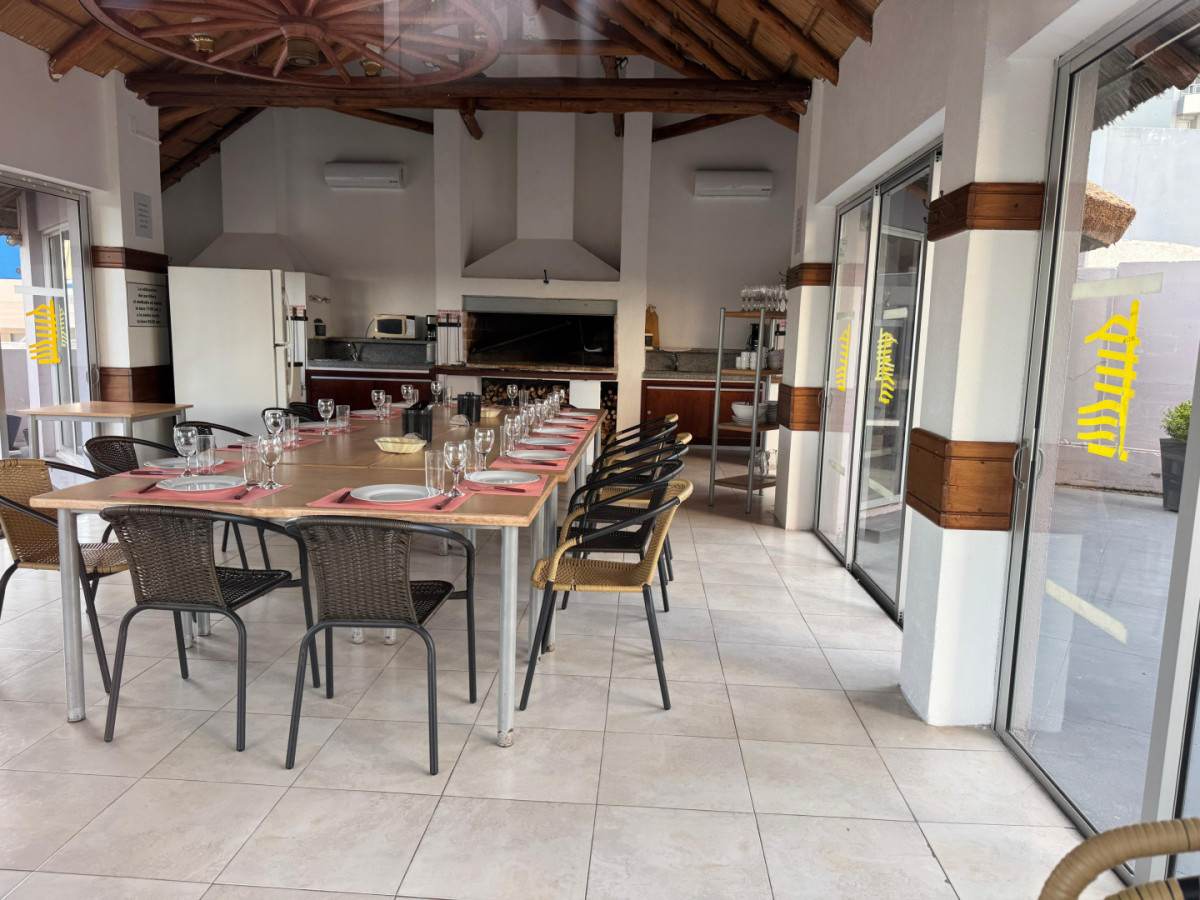 Apartamento ID.293 - AMPLIA PLANTA EN VENTA 2 DORMITORIOS Y DEPENDECIA CON 3 BAÑOS CERCA DEL MAR 