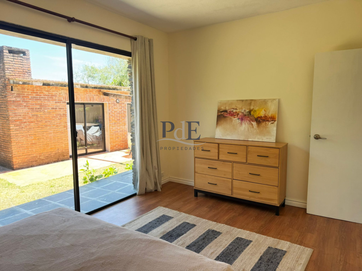 Manantiales | Residencia Moderna a Pasos de Bikini con Piscina Climatizada y Barbacoa - Imagen 16