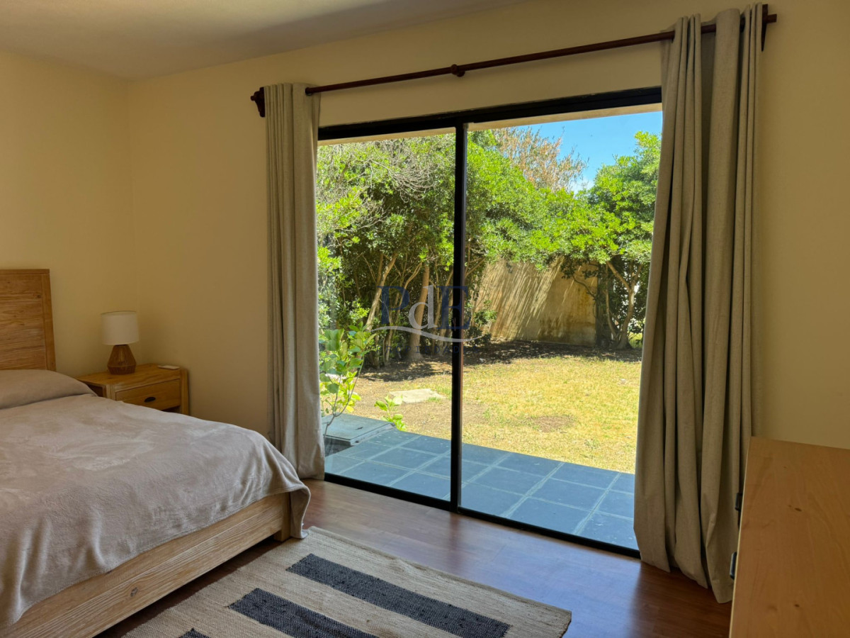 Manantiales | Residencia Moderna a Pasos de Bikini con Piscina Climatizada y Barbacoa - Imagen 19