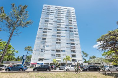 Departamento de 3 dormitorios en venta en Roosevelt, Punta del Este