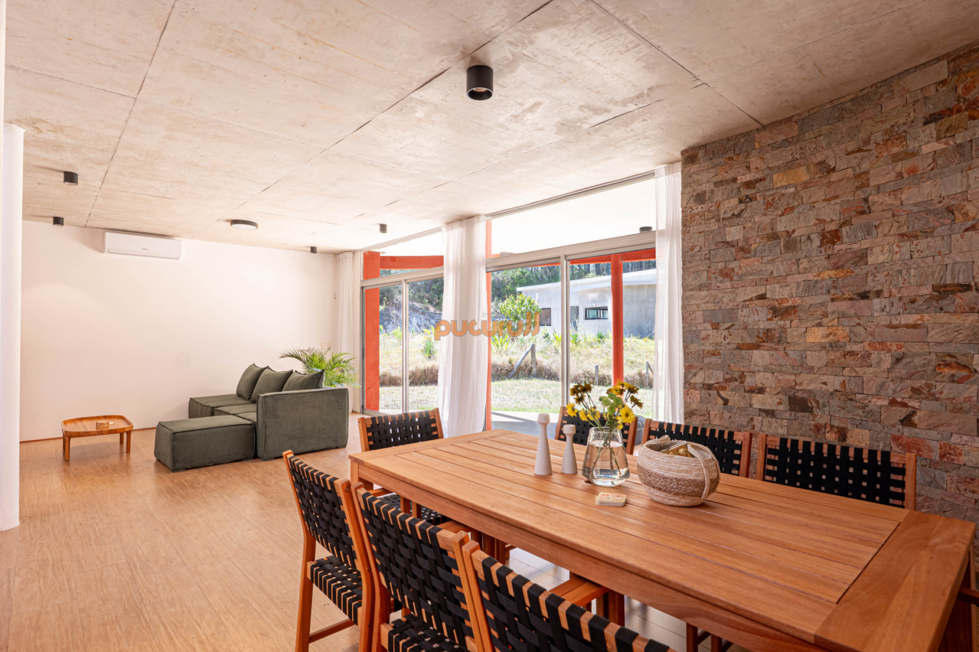 Casa ID.2598 - CASA EN PUNTA BALLENA - 3 DORM 