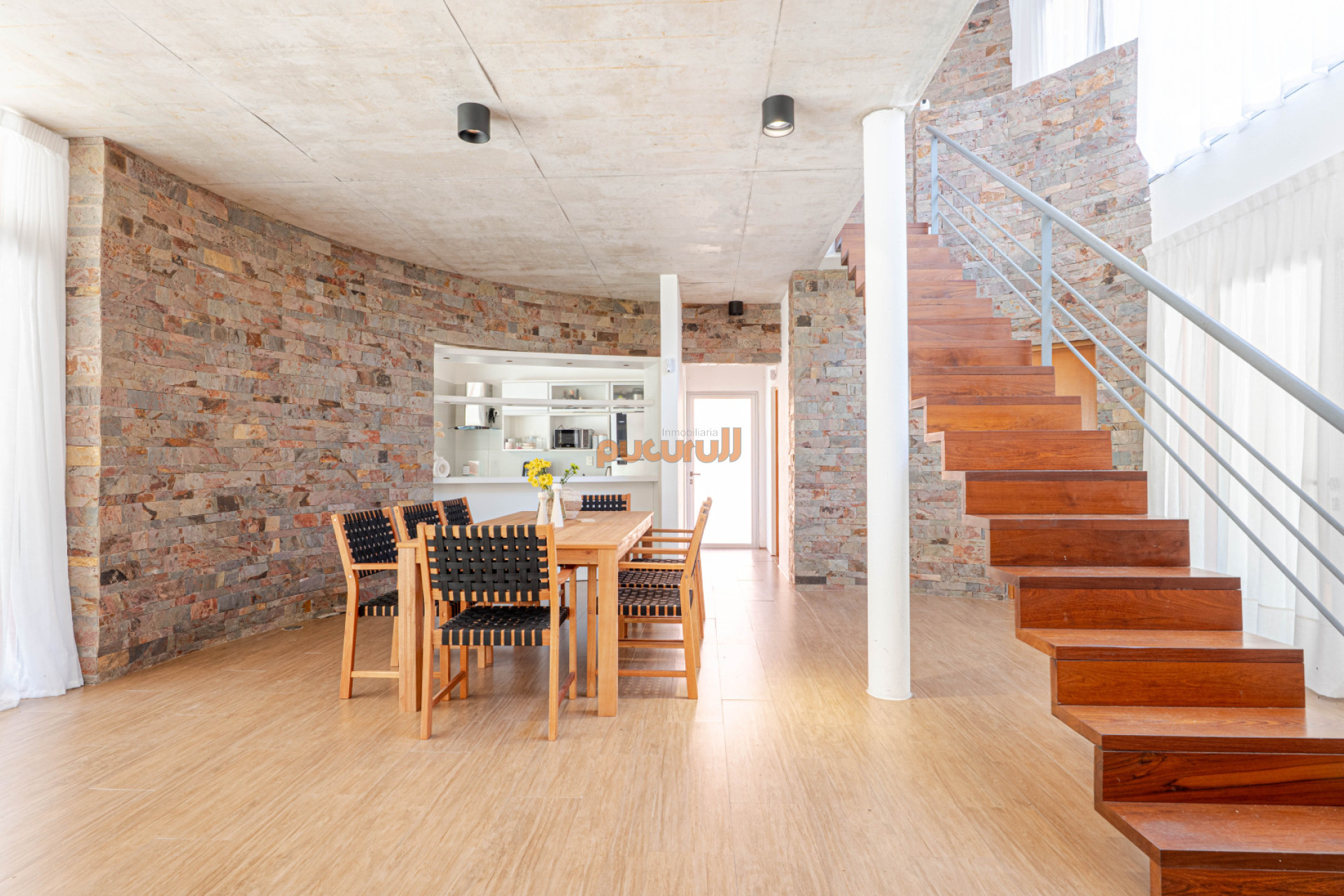Casa ID.2598 - CASA EN PUNTA BALLENA - 3 DORM 