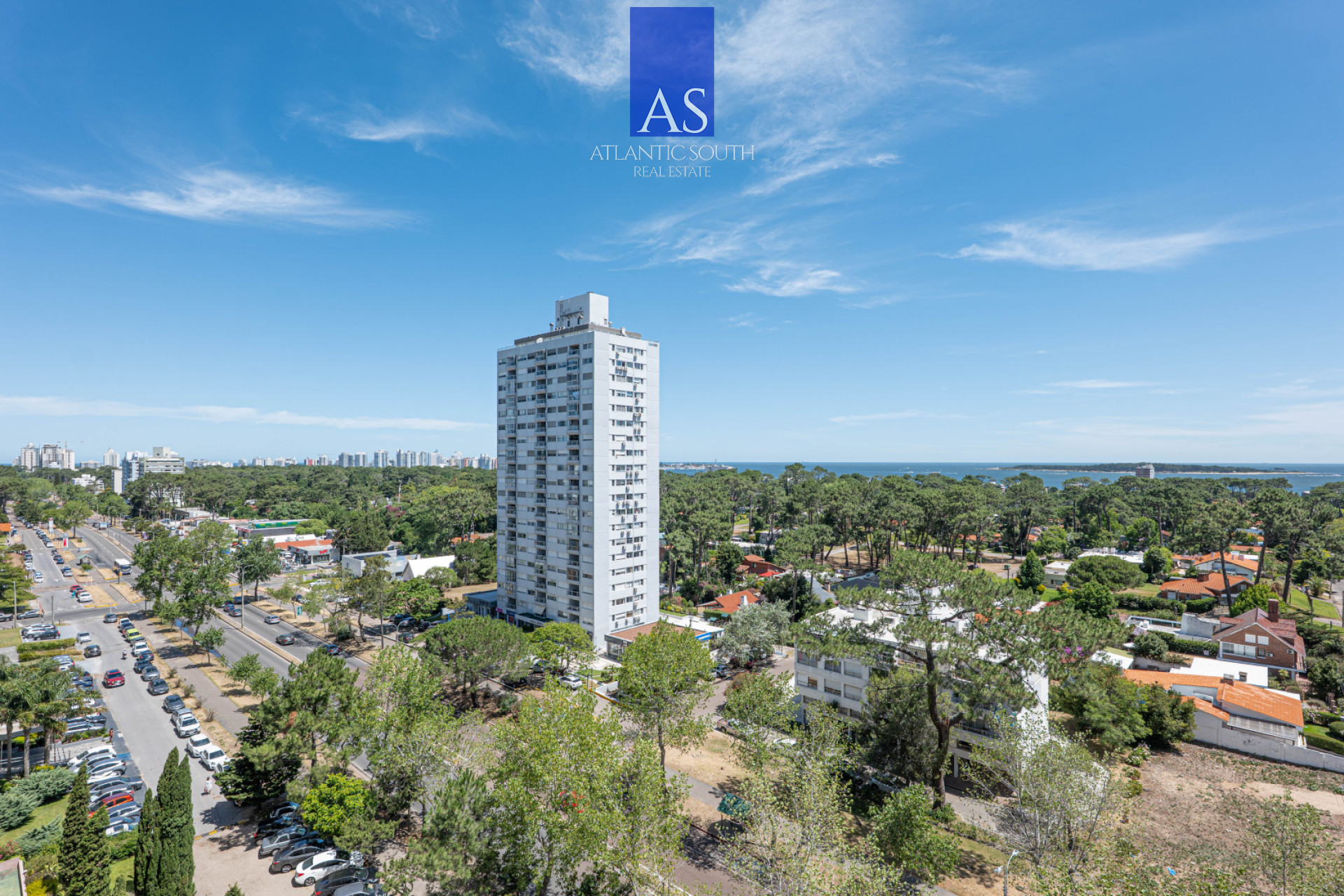 Apartamento ID.4817 - SEA GARDEN TORRE II 1 DORM VISTA AL MAR