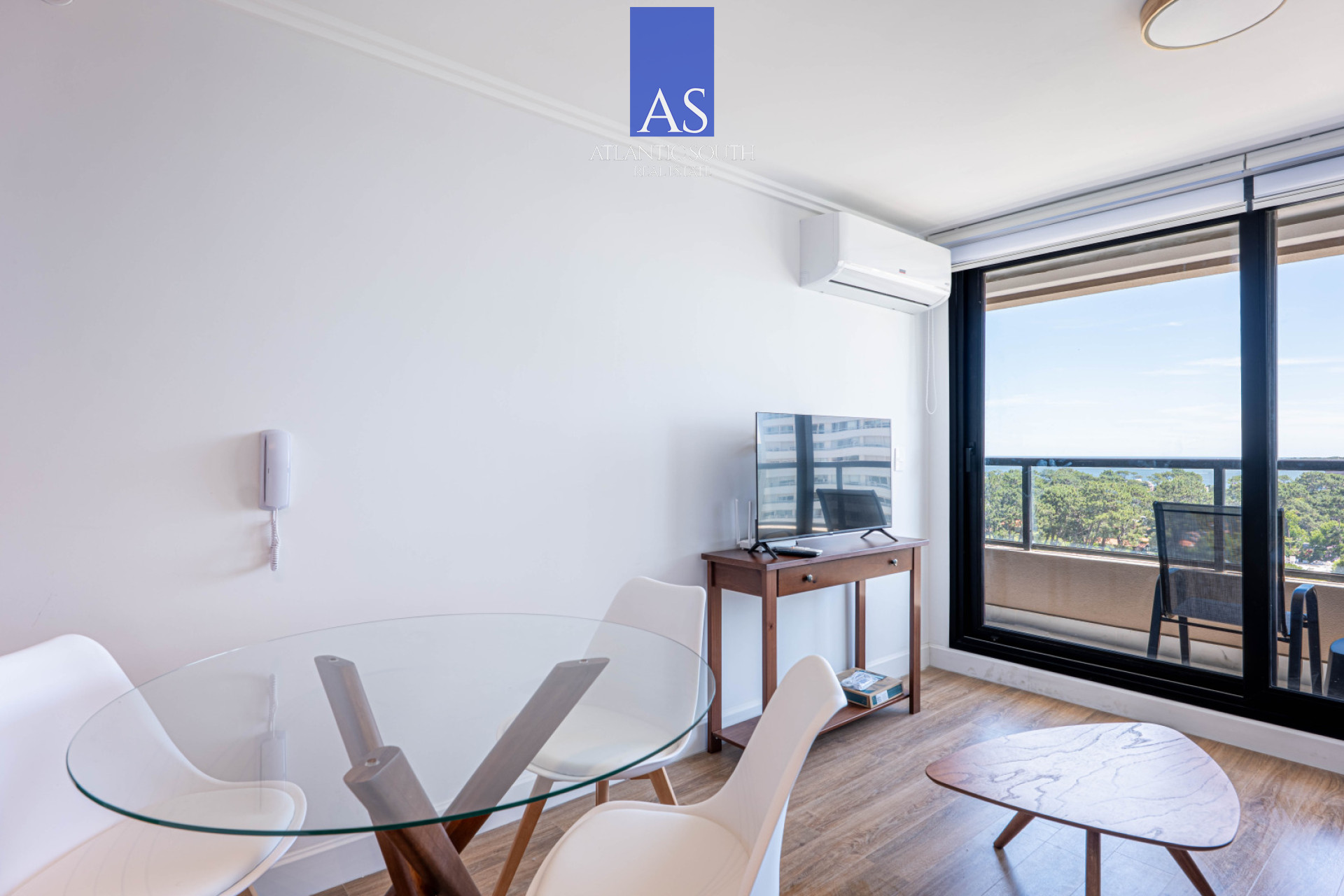 Apartamento ID.4817 - SEA GARDEN TORRE II 1 DORM VISTA AL MAR