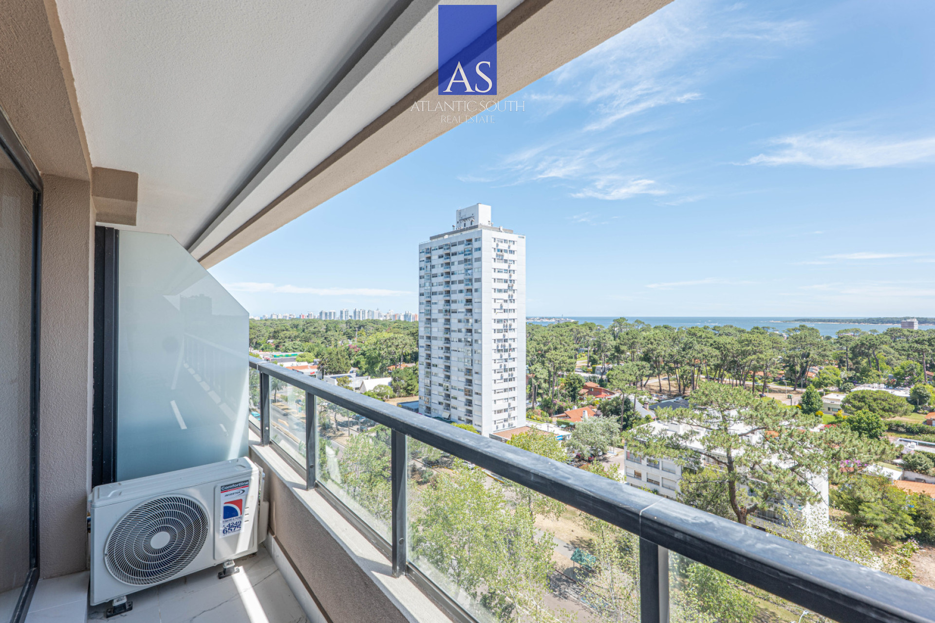 Apartamento ID.4817 - SEA GARDEN TORRE II 1 DORM VISTA AL MAR