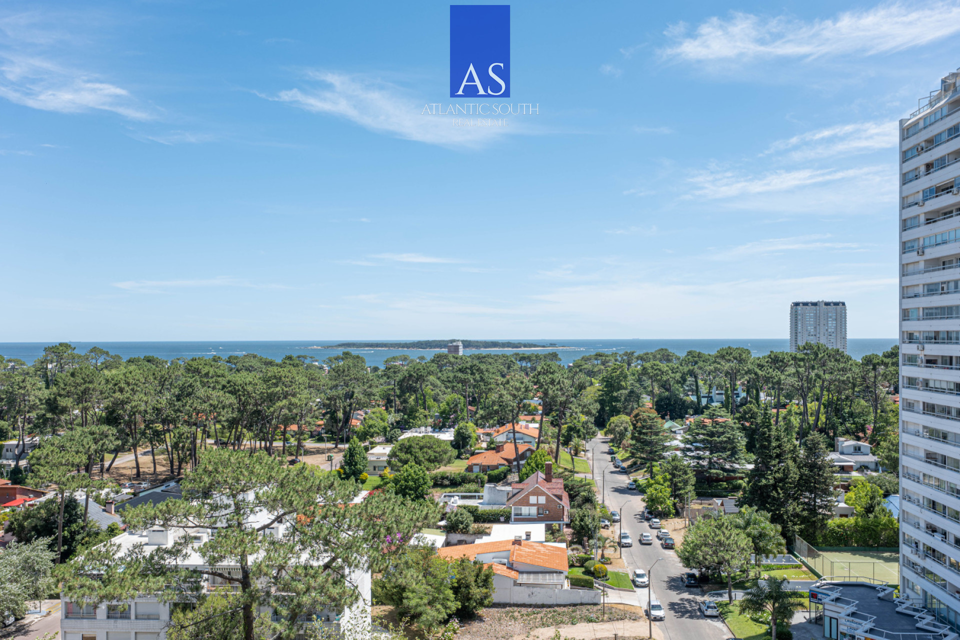 Apartamento ID.4817 - SEA GARDEN TORRE II 1 DORM VISTA AL MAR