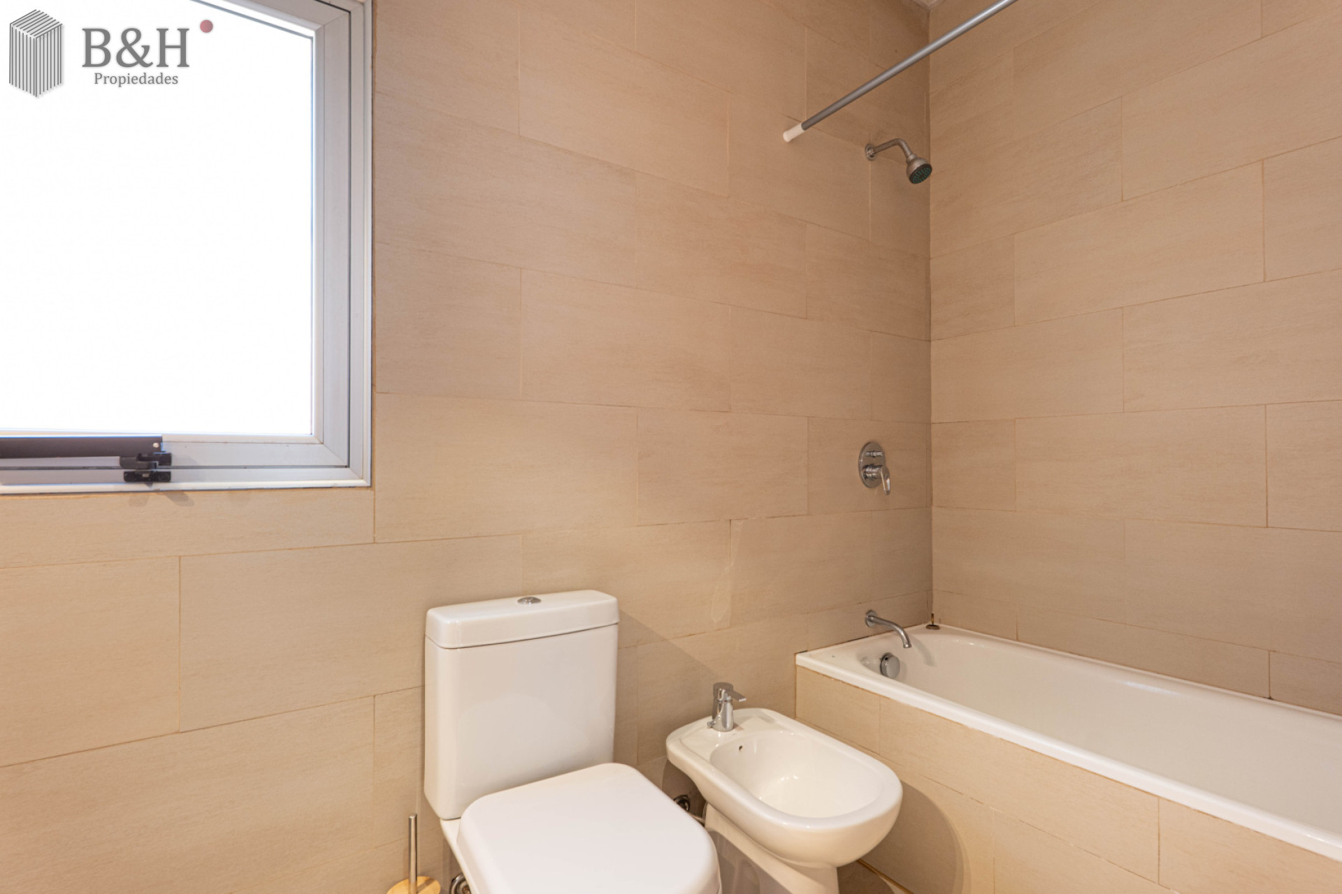 Casa ID.6537 - CASA EN PUNTA BALLENA - 3 DORM 