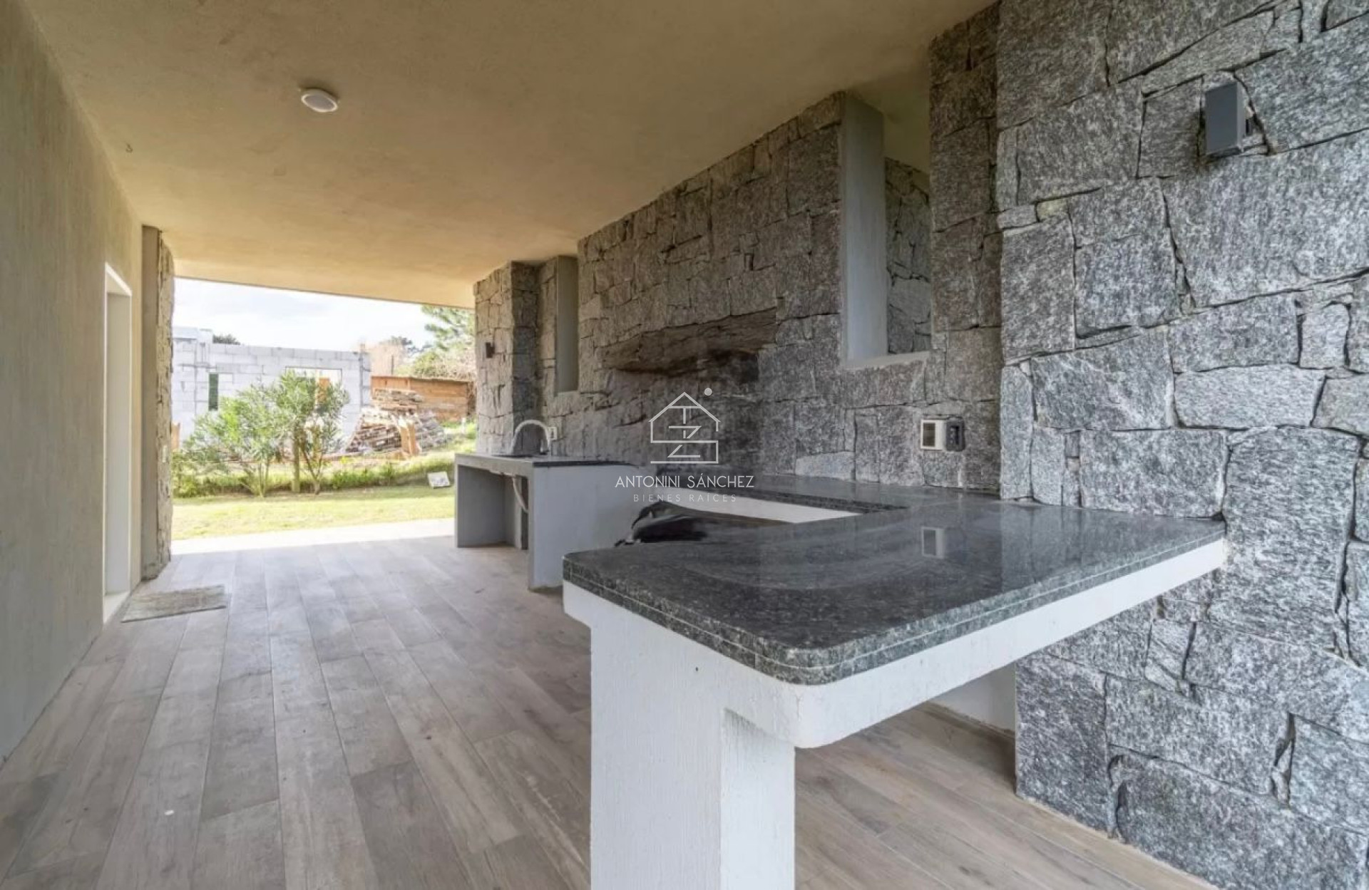 Casa ID.2905 - Venta Casa 3 Dormitorios Tio Tom