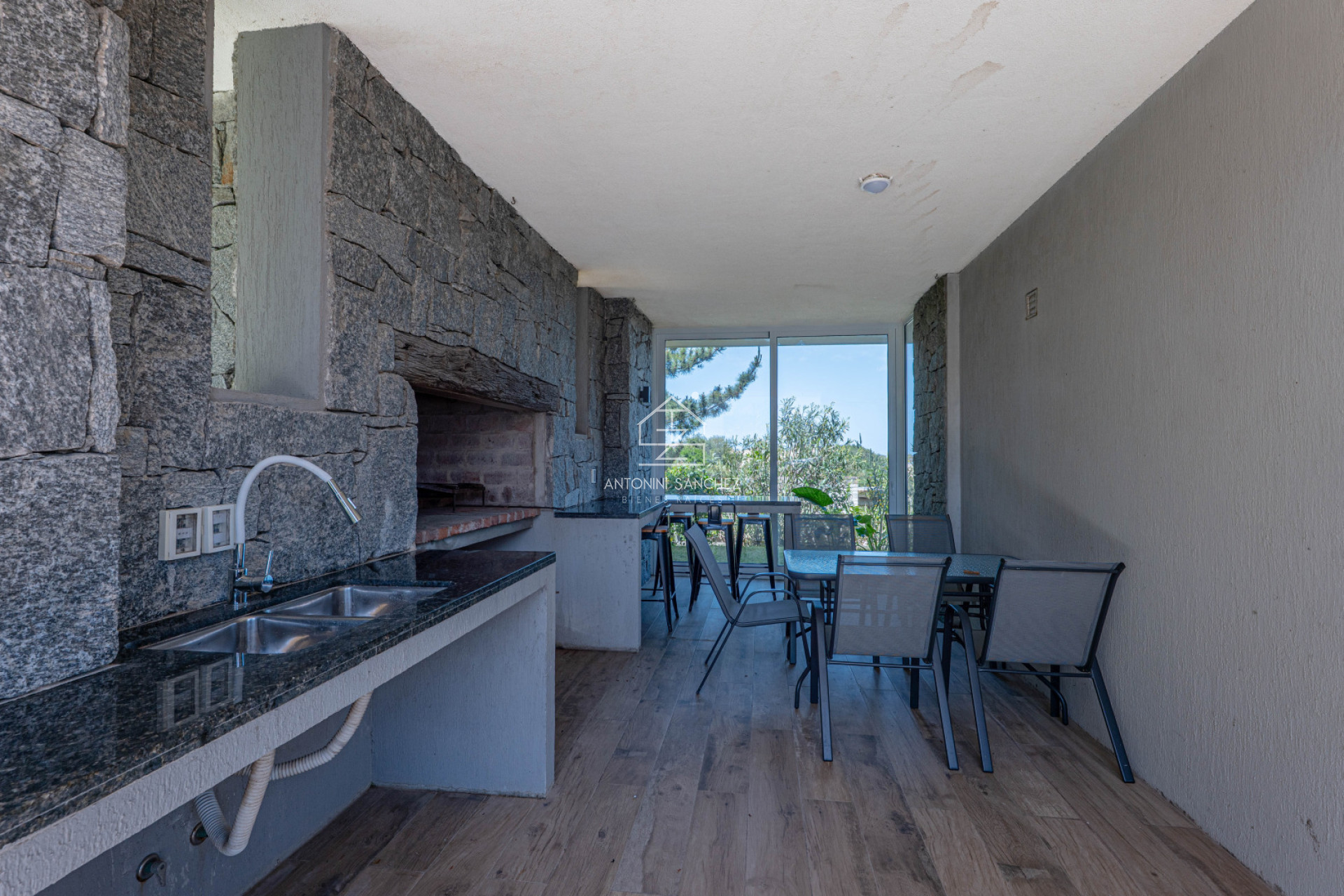 Casa ID.2905 - Venta Casa 3 Dormitorios Tio Tom