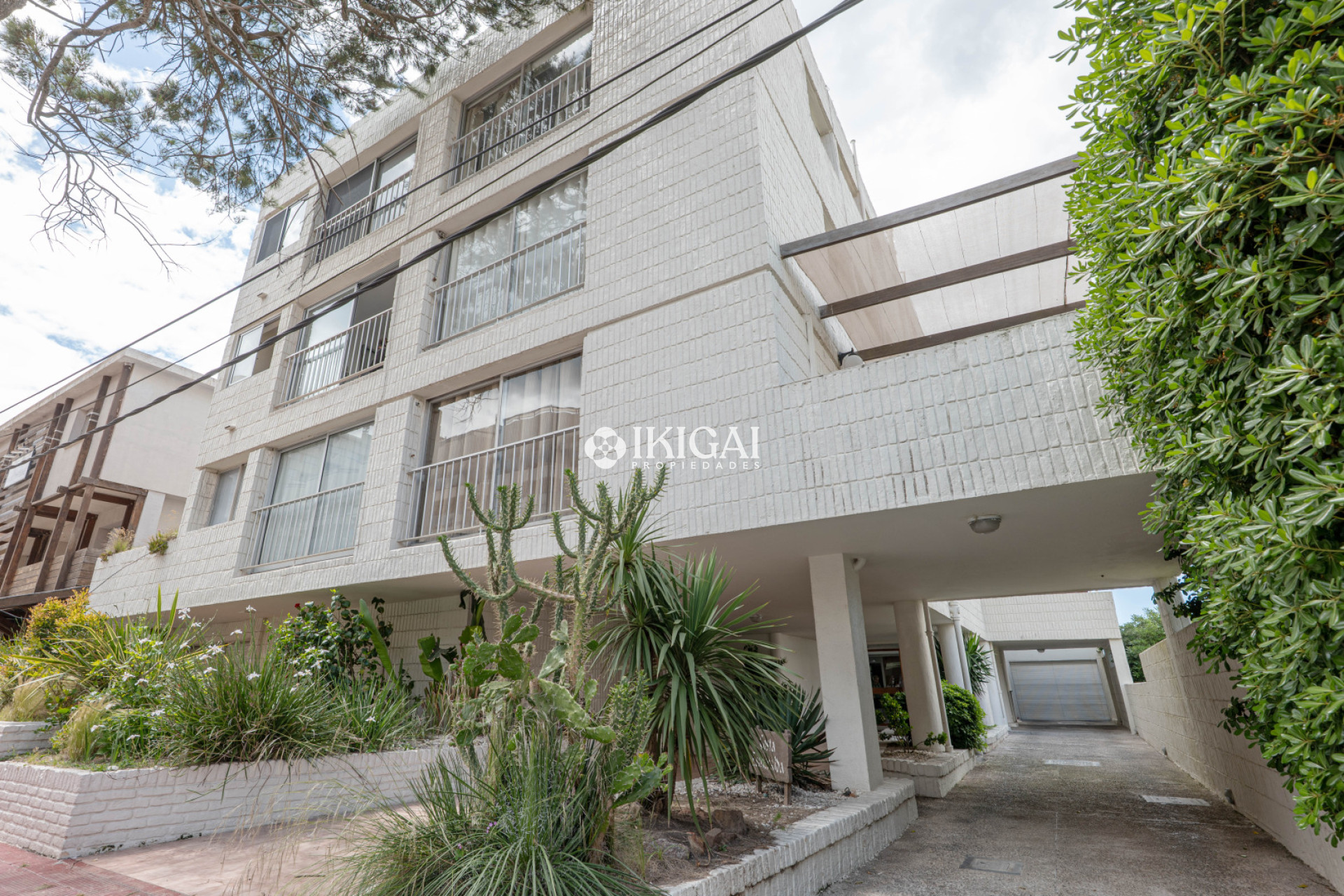 Apartamento ID.924 - PENINSULA 2 DORM