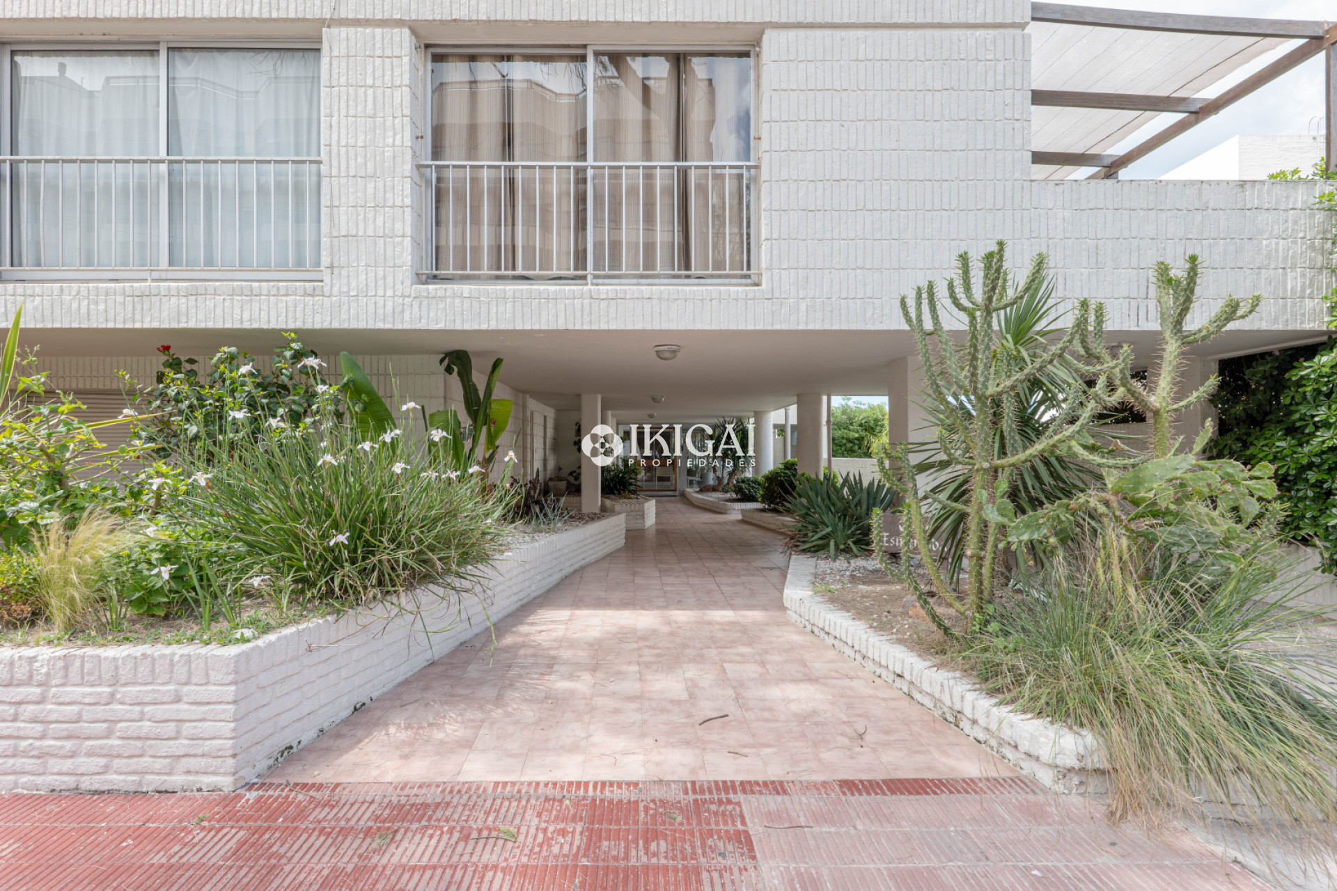 Apartamento ID.924 - PENINSULA 2 DORM