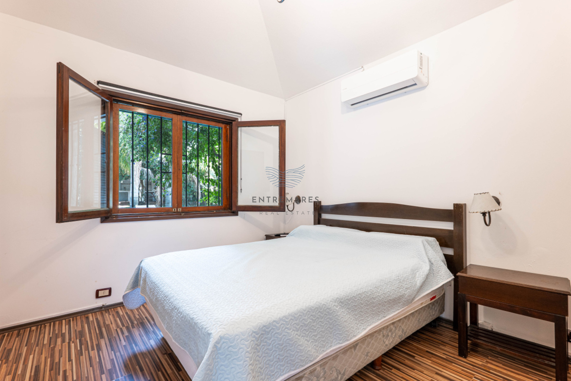 Casa ID.181 - CASA EN OPORTUNIDAD ZONA COLEGIOS - 3 DORM.