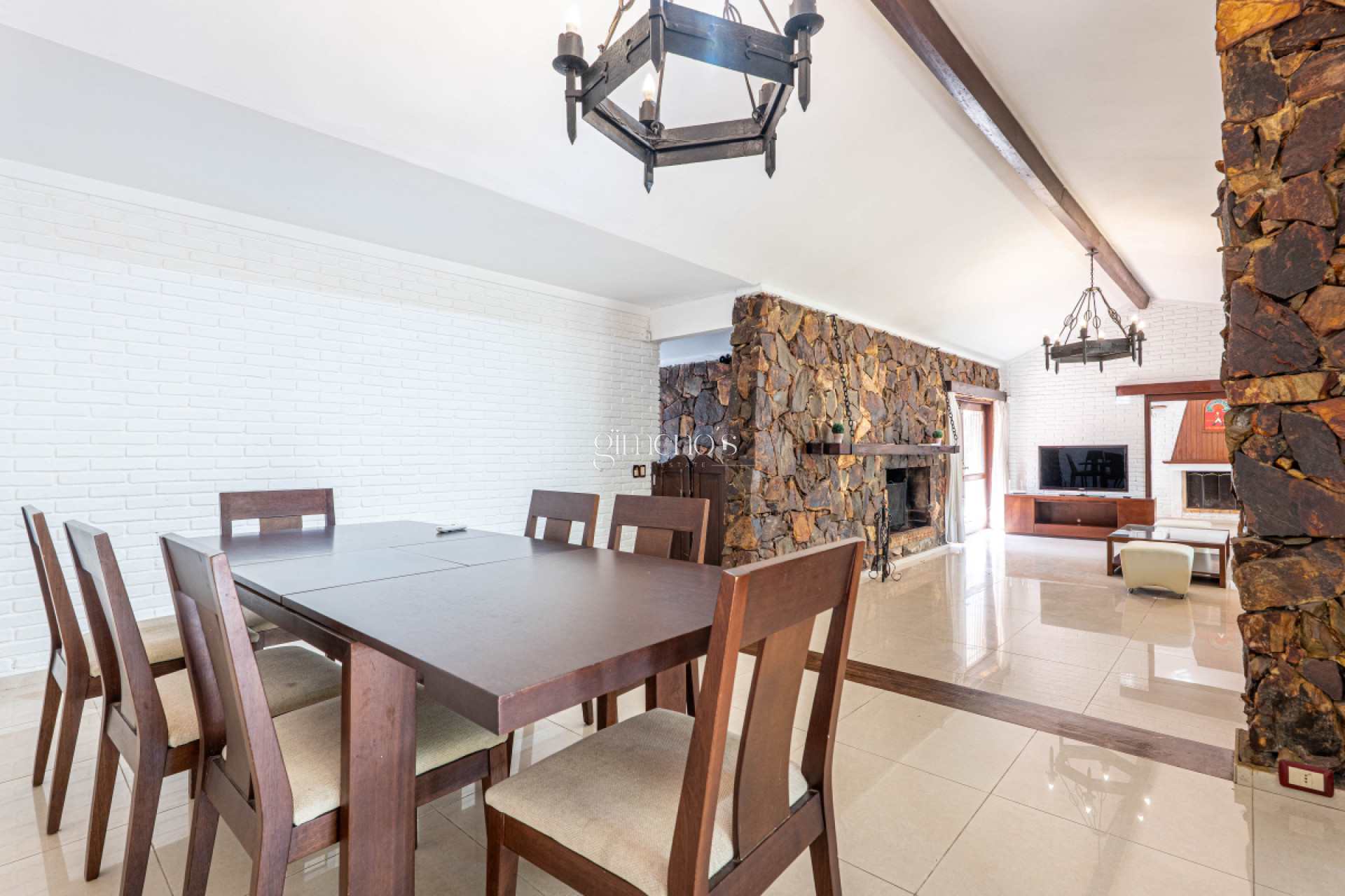 Casa ID.48 - Casa de 3 dormitorios en Venta - ZONA COLEGIOS - Punta del Este 