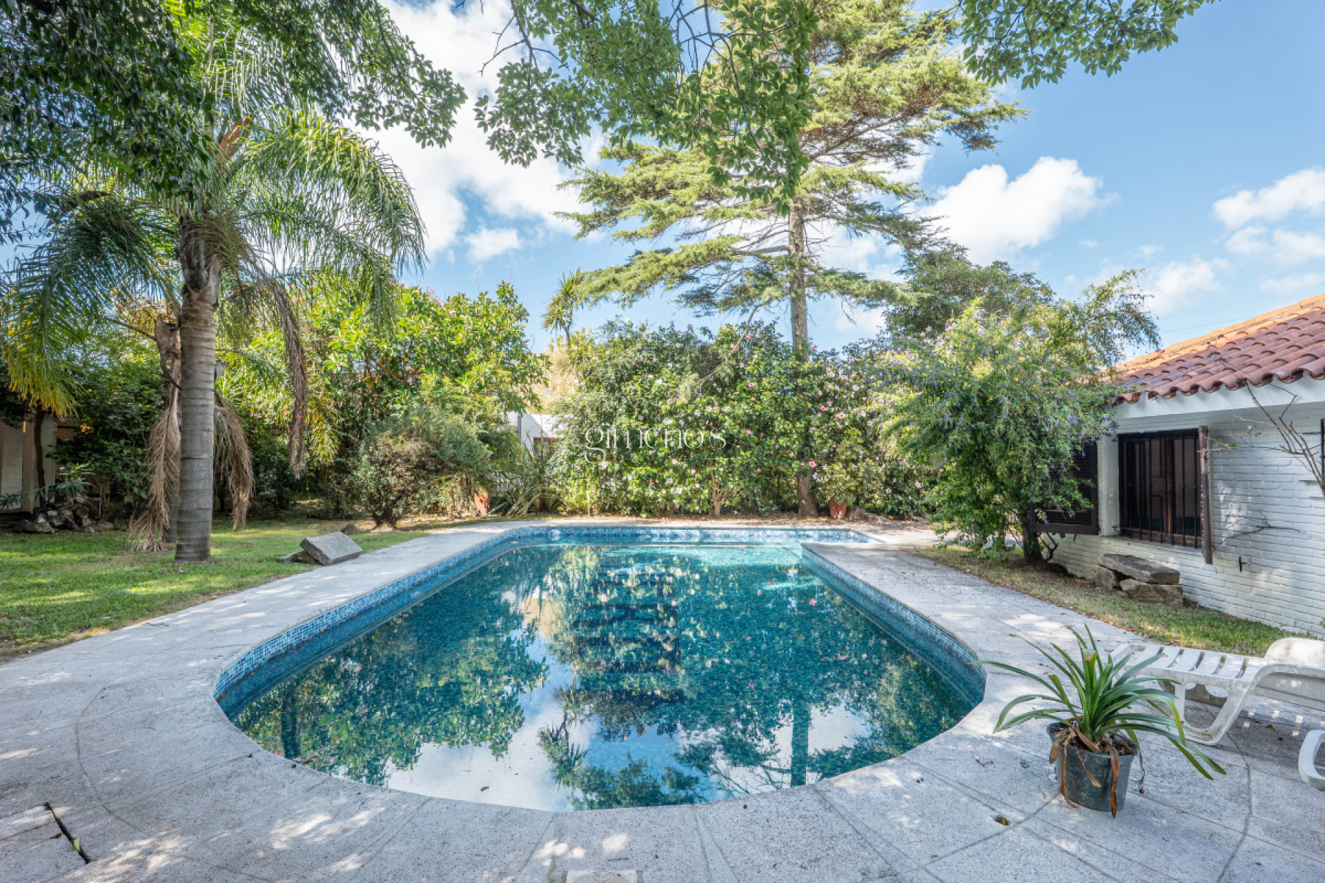 Casa ID.48 - Casa de 3 dormitorios en Venta - ZONA COLEGIOS - Punta del Este 