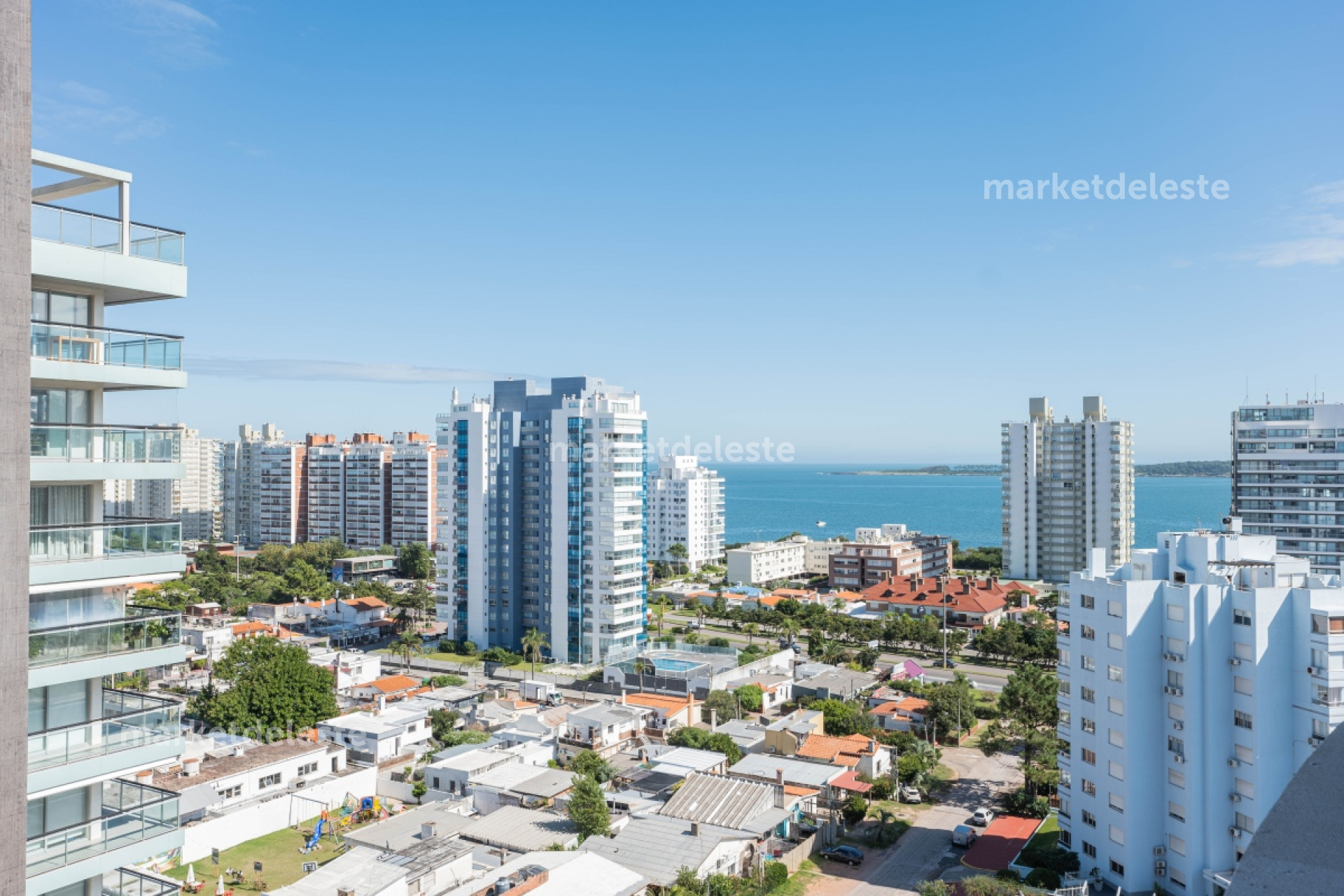 Apartamento ID.6179 - ARTOWER - 1 DORM Y MEDIO