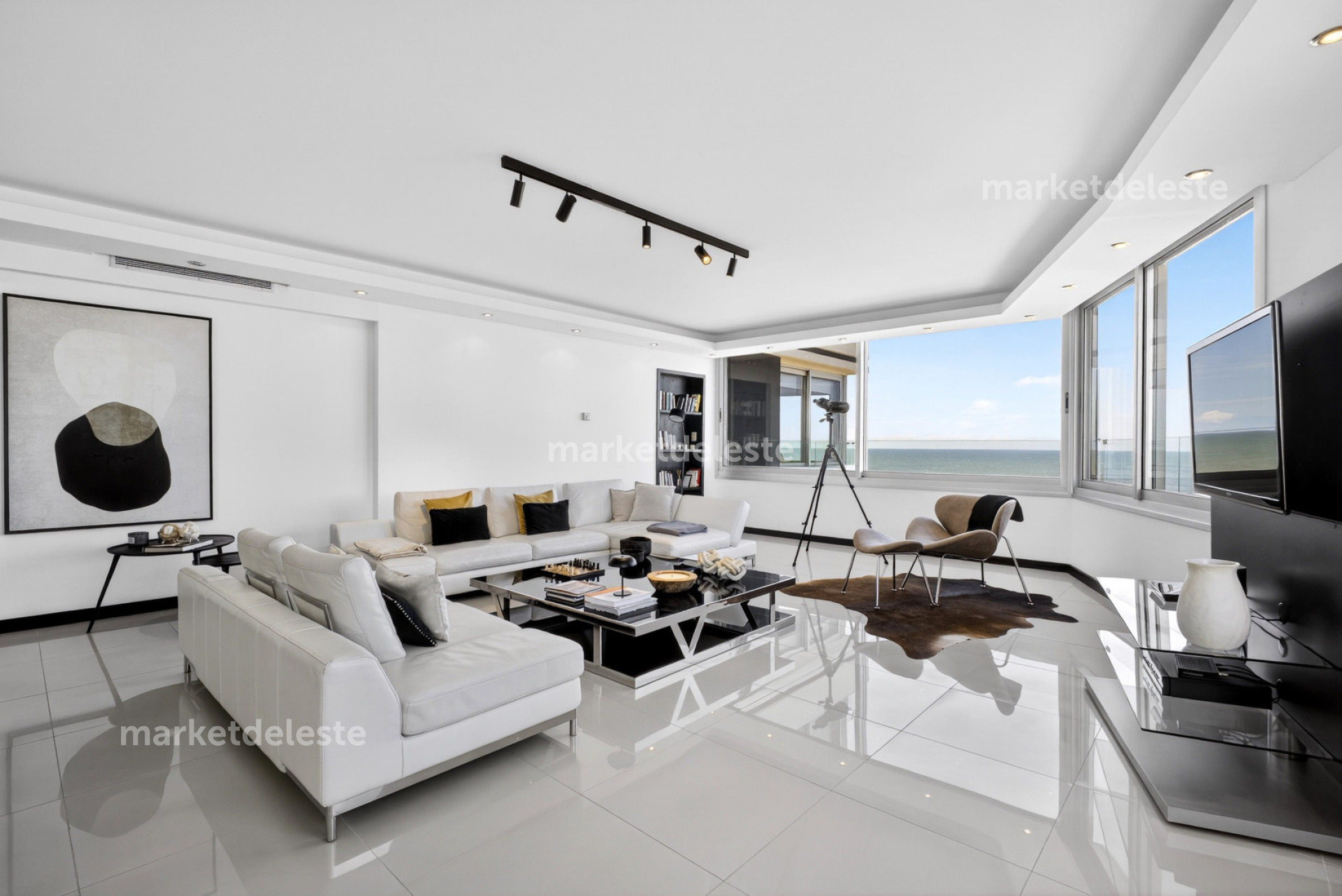 TIBURON 3 -  ESQUINERO  - MKT7978A
