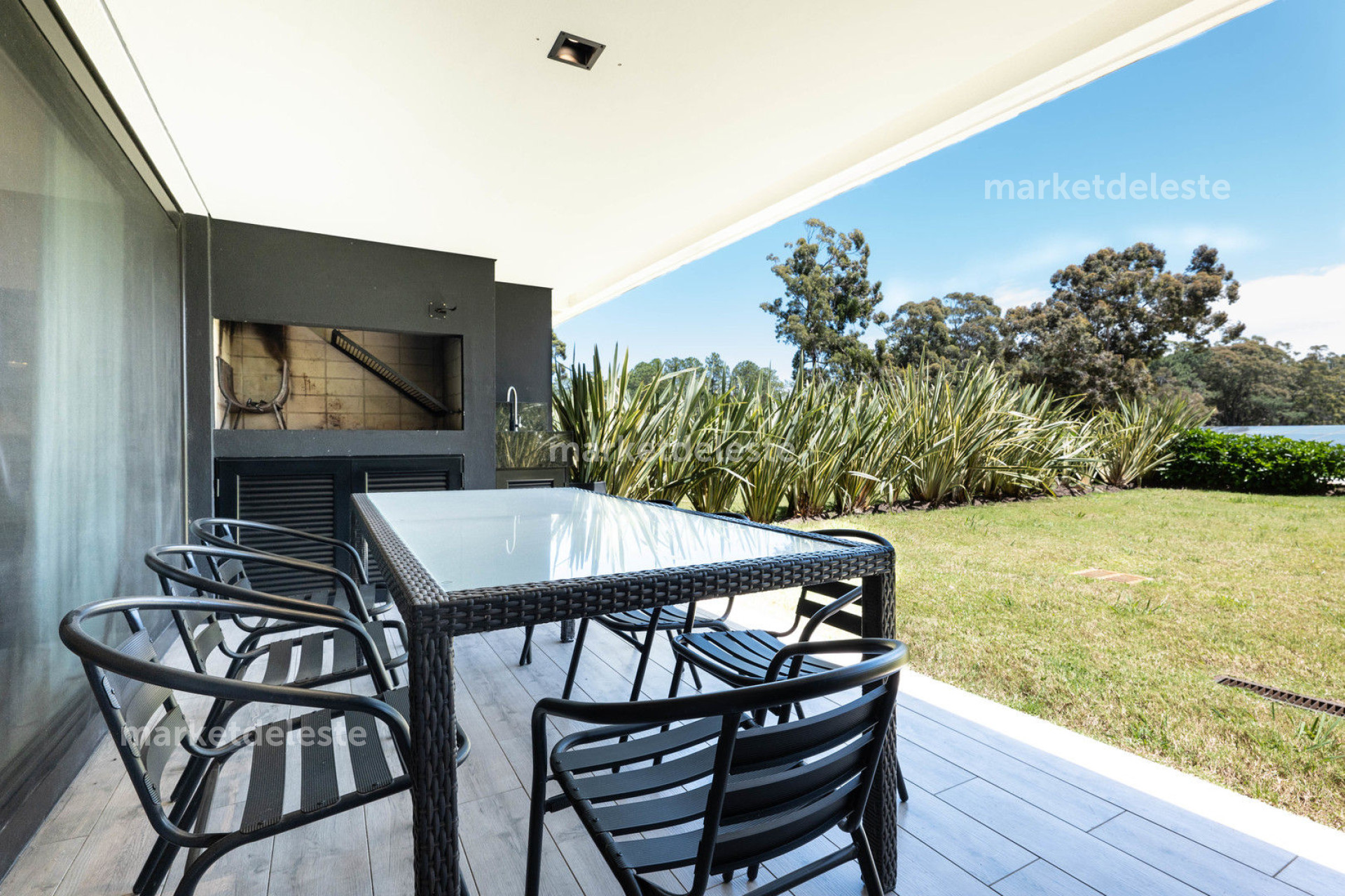 Apartamento ID.6046 - CRYSTAL VIEW - 2 DORMS - OPORTUNIDAD UNICA !