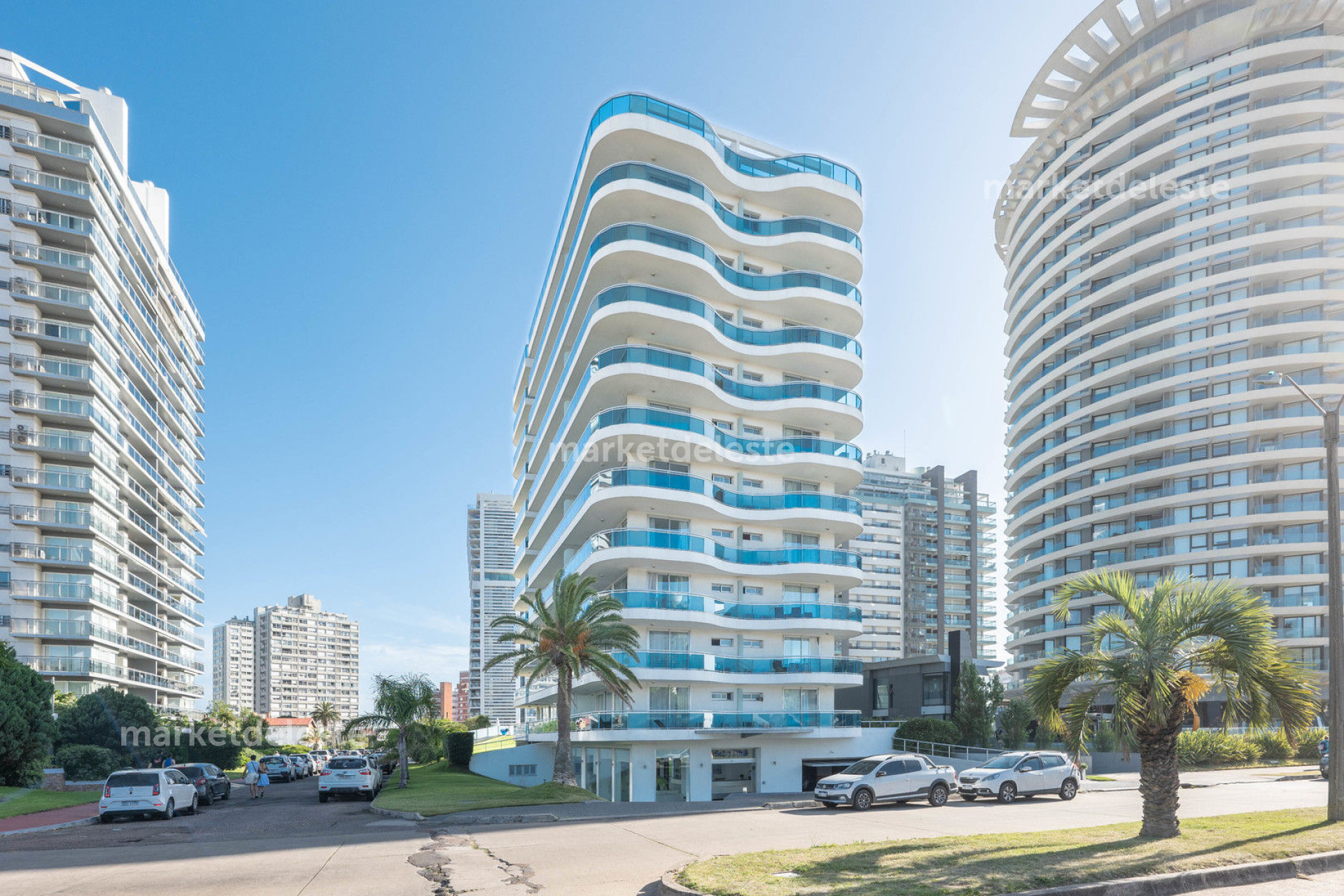 Apartamento ID.6154 - EDIFICIO SOL & LUNA II - 2 DORM - C 