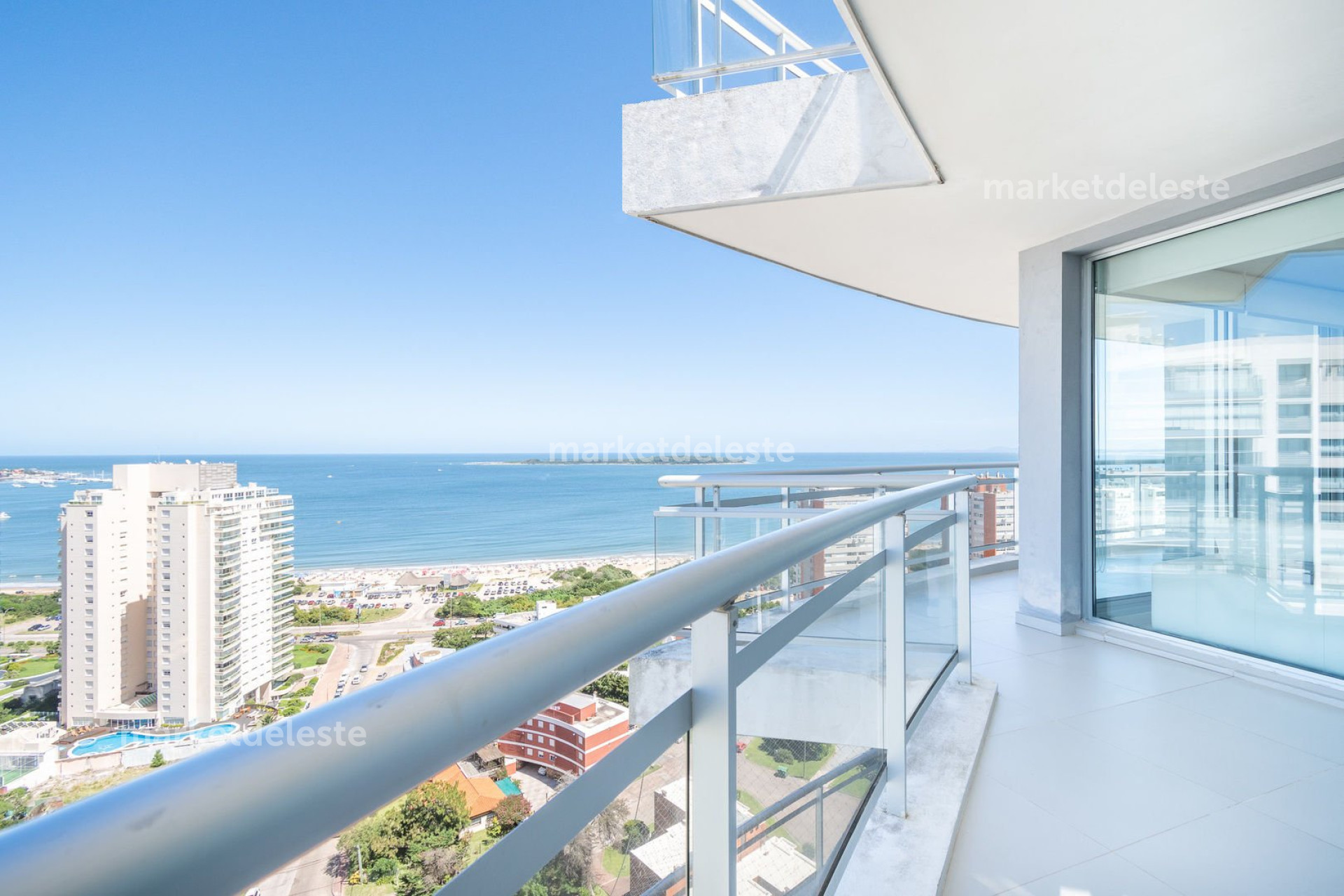 Apartamento ID.5086 - SUNRISE ESQUINERO PISO ALTO 