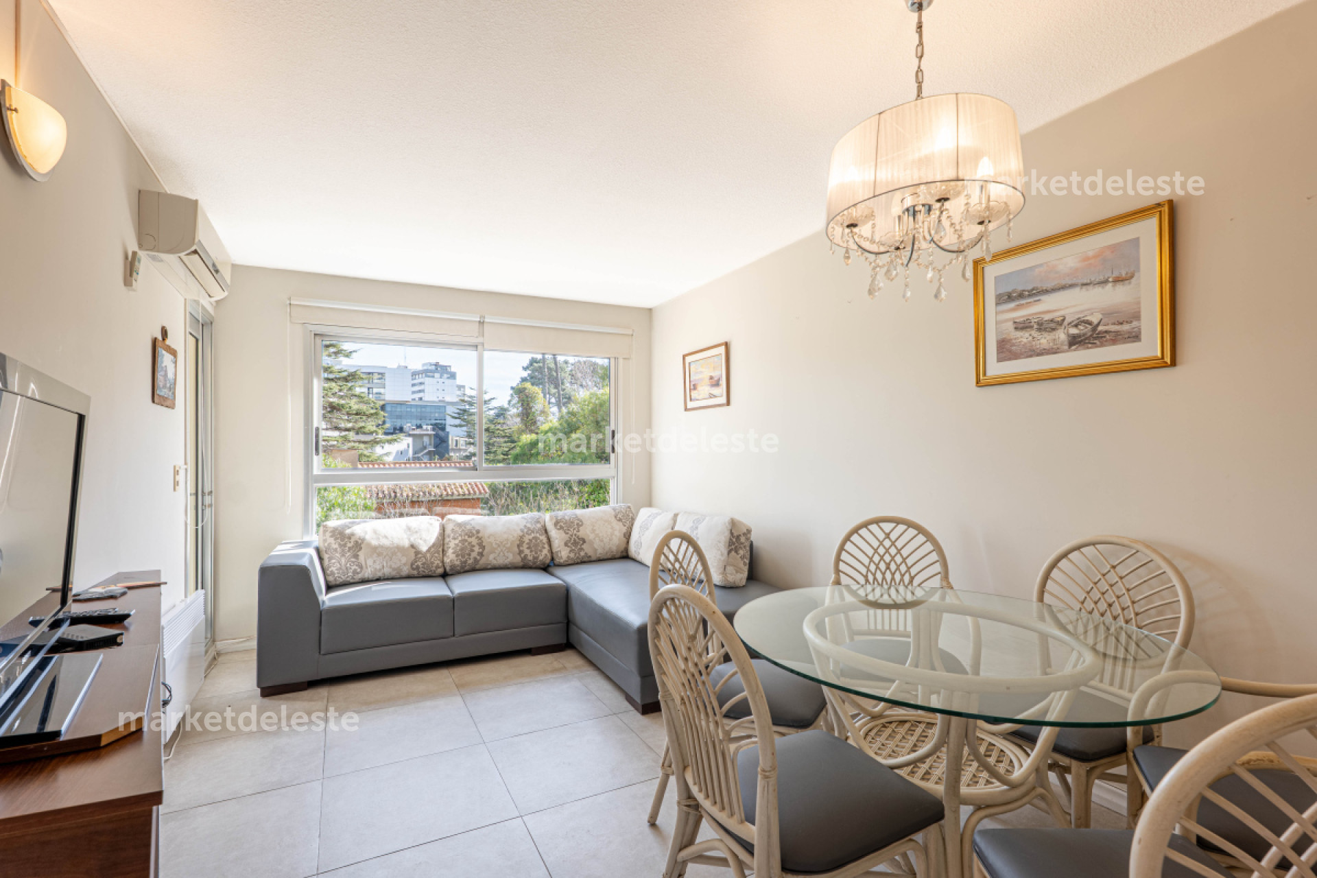 Apartamento ID.7490 - EDIFICIO DOCE LUNAS - 2 DORM 