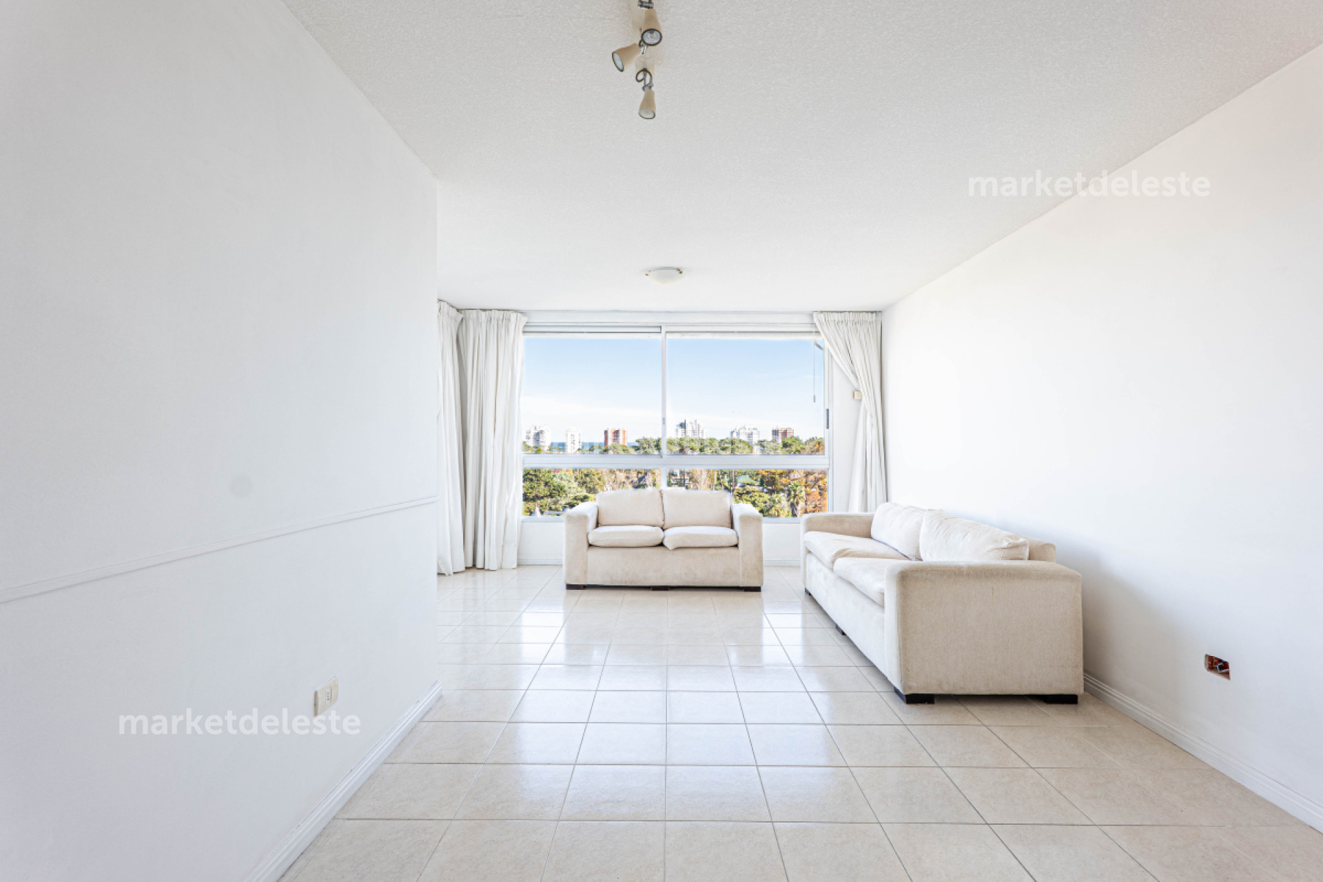 Apartamento ID.7411 - EDIFICIO AMADEUS 3 DORM 