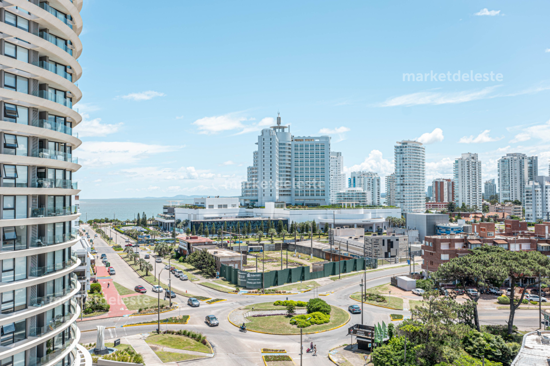 Apartamento ID.6155 - EDIFICIO SOL & LUNA II - 2 DORM - C 