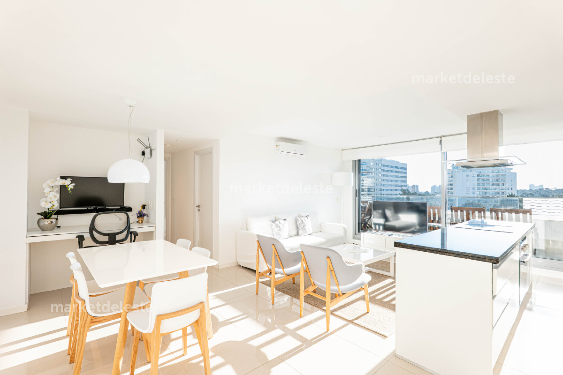 Apartamento ID.7473 - TORRE ESMERALDA - 2 DORM + DEP