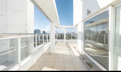 PENTHOUSE EN EDIFICIO MANHATTAN