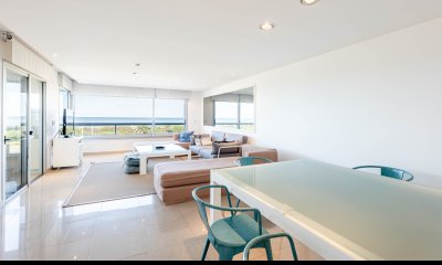 PRIMERA LINEA PLAYA BRAVA 3 DORM.