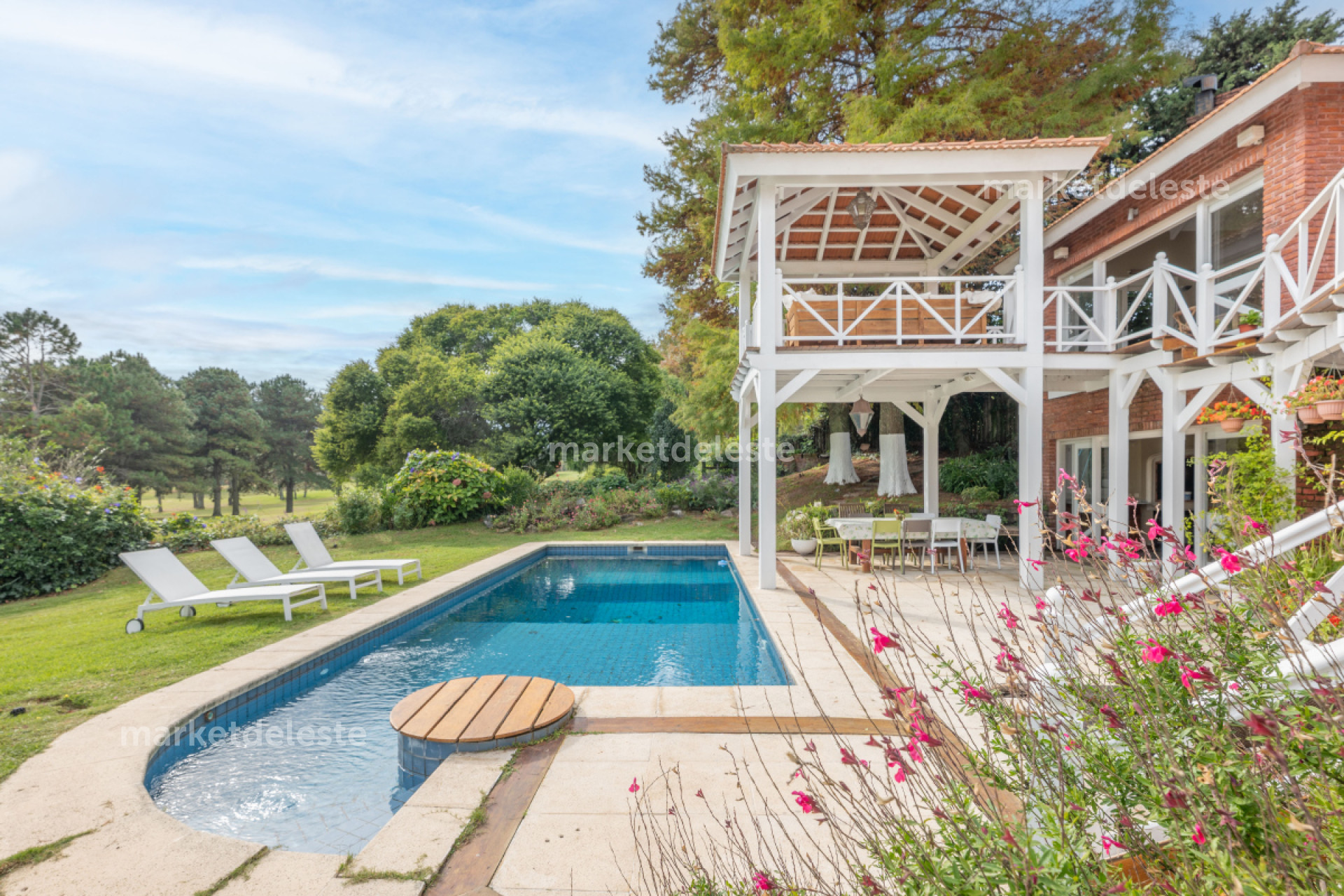 CASA EN EL GOLF PUNTA DEL ESTE - MKT1503C