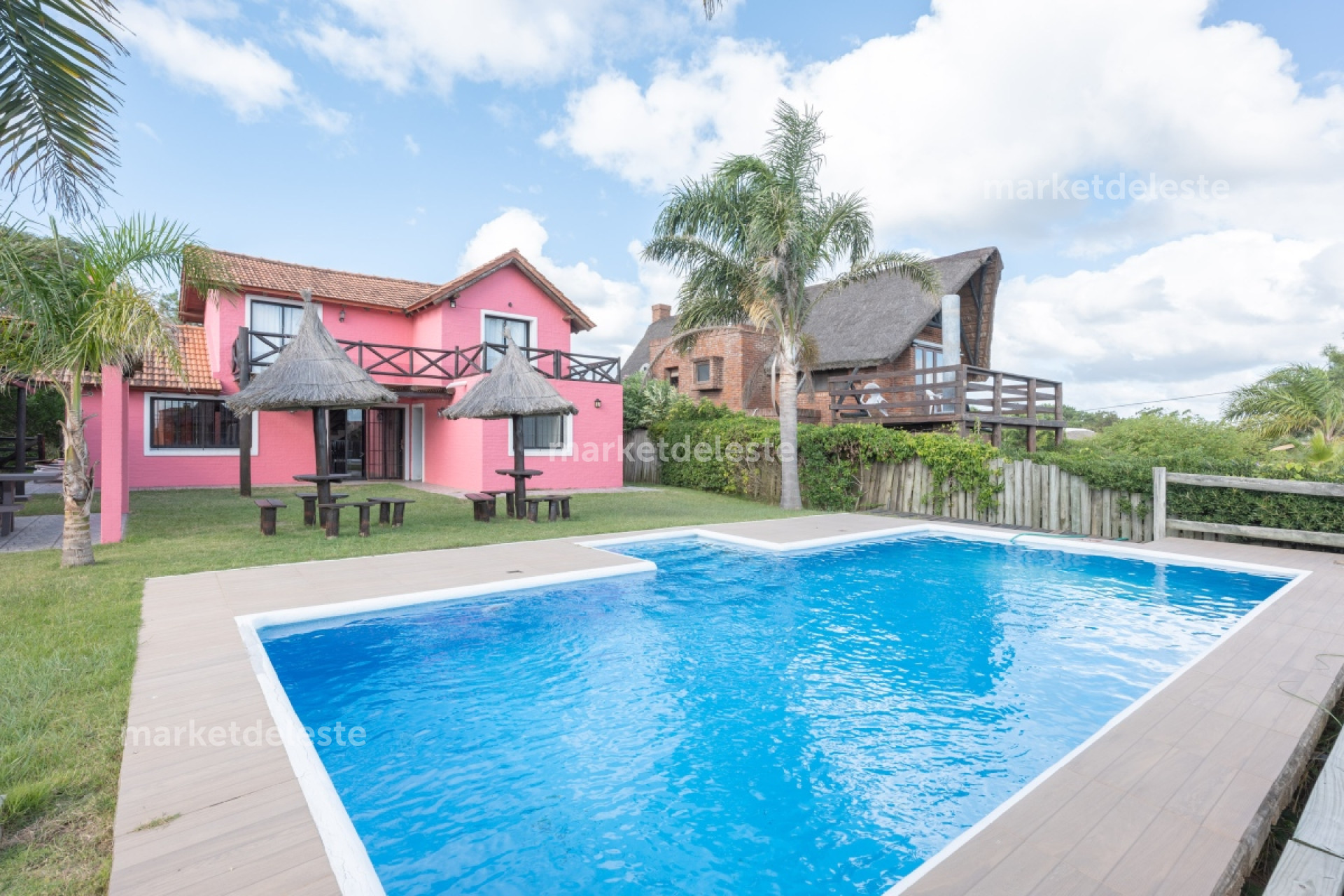 Casa ID.6273 - EXCELENTE OPORTUNIDAD A METROS DEL MAR