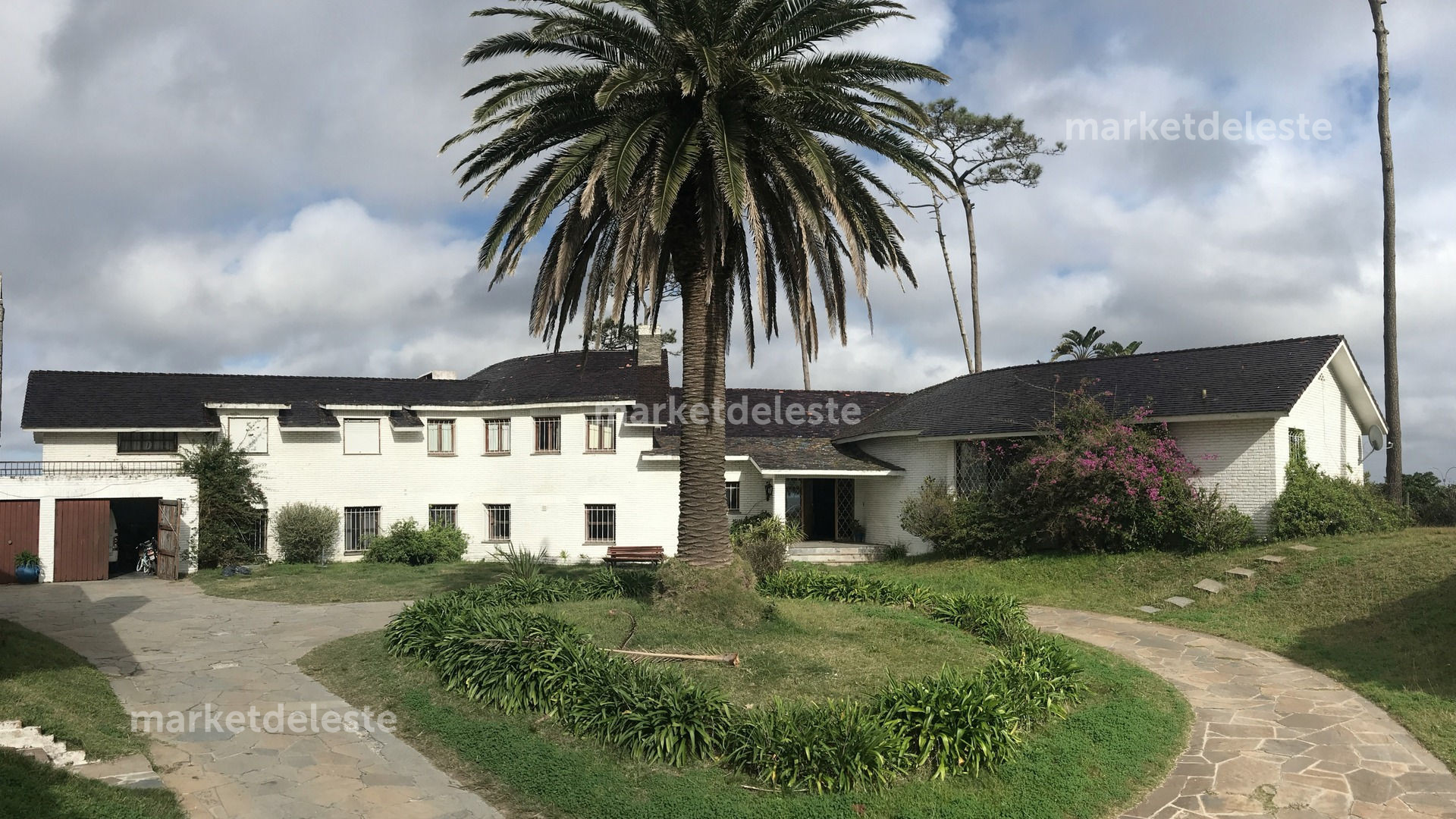 Casa ID.2239 - MANSA  FRENTE AL MAR