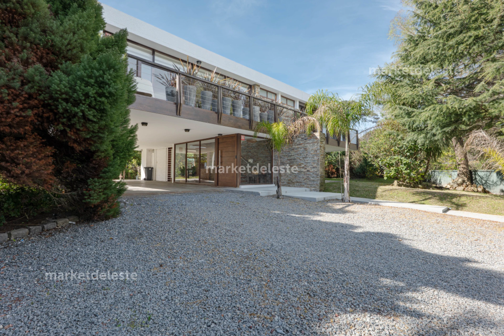 Casa ID.7625 - CASA MANSA 4 DORM