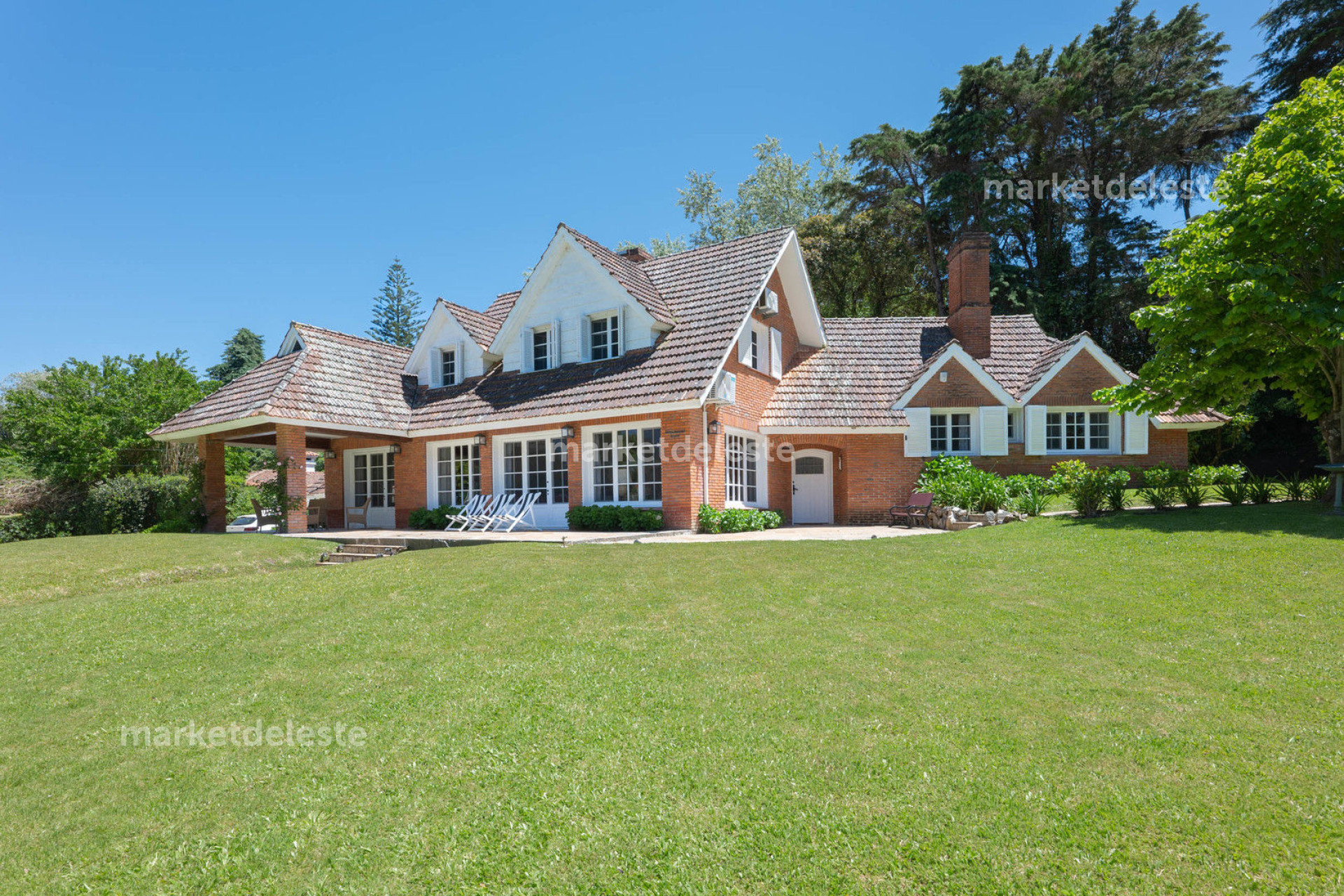 Casa ID.260 - GOLF - ARQ ARTURO DUBOURG