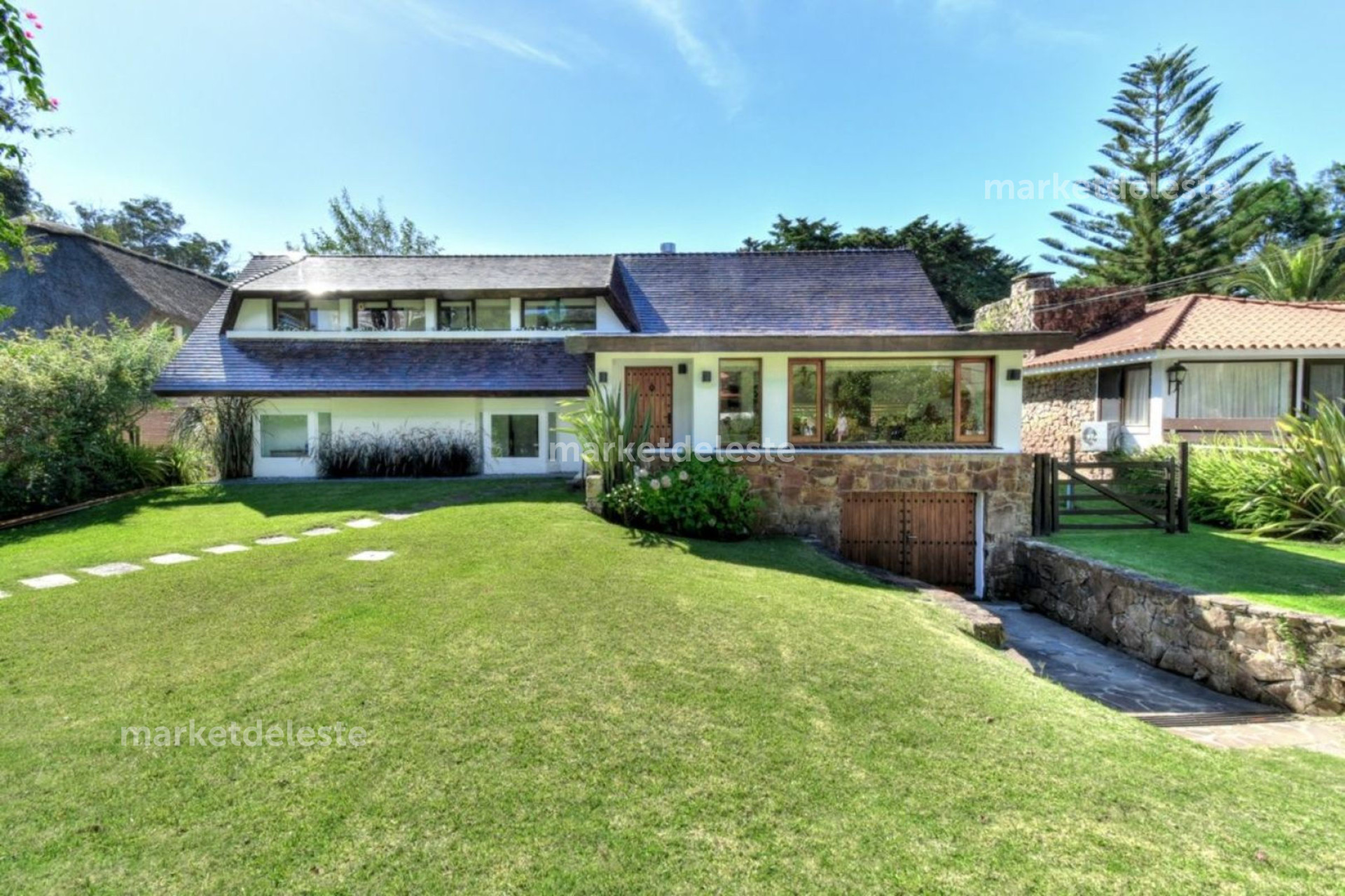 Casa ID.2909 - Casa En Venta En Punta Del Este - Zona Shopping 