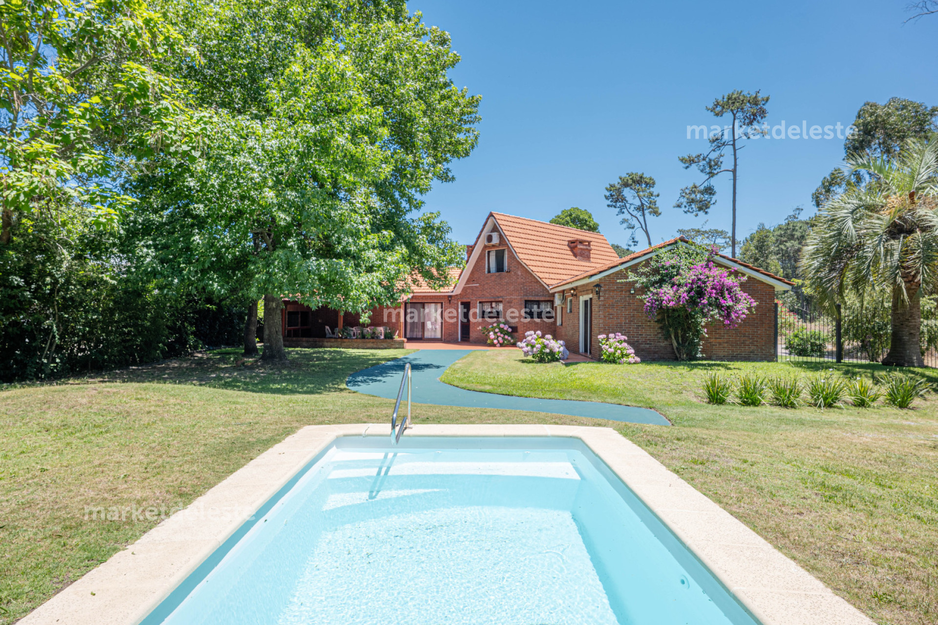 Casa ID.7685 - CASA EN SAN RAFAEL DE 3 DORMITORIOS