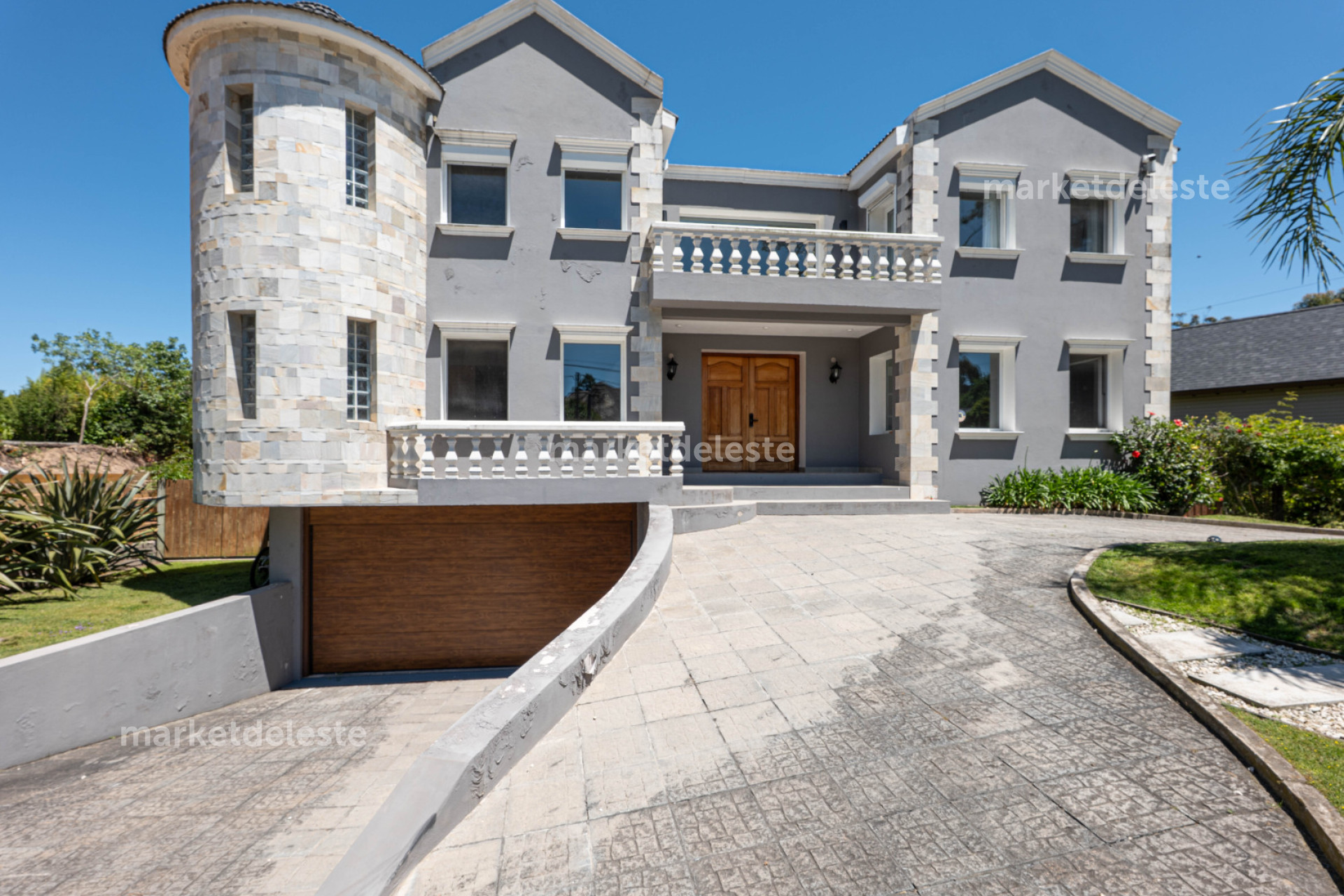 Casa ID.7721 - ESPECTACULAR CASA EN PINARES 