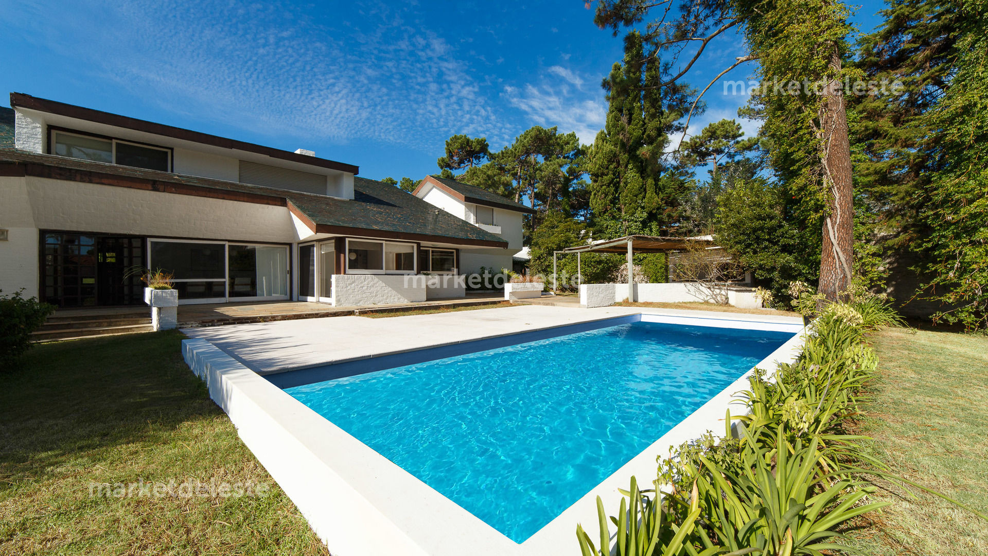 Casa ID.727 - ESPECTACULAR EN PLAYA MANSA