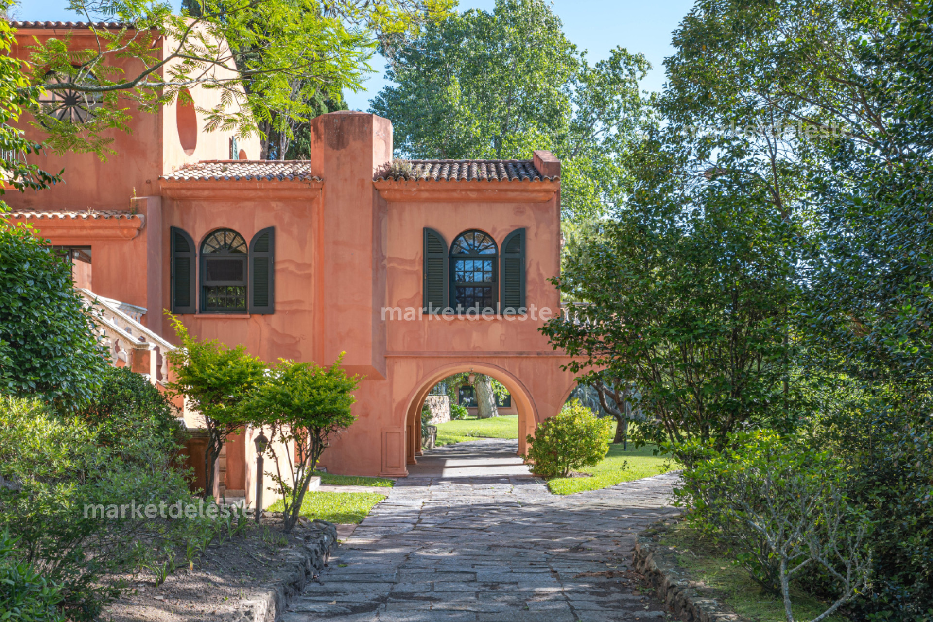 Casa ID.6833 - PUNTA BALLENA - UN CASTILLO