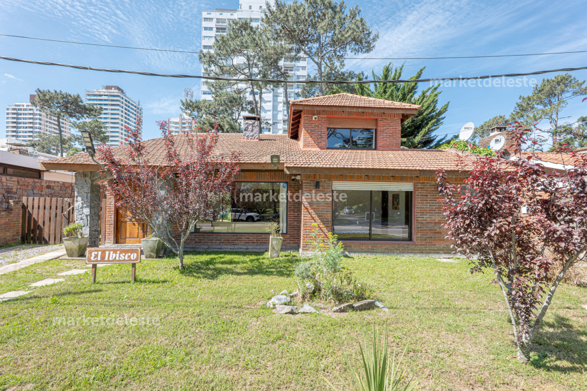 Casa ID.2093 - CASA EN VENTA PLAYA MANSA 3 DORM-S