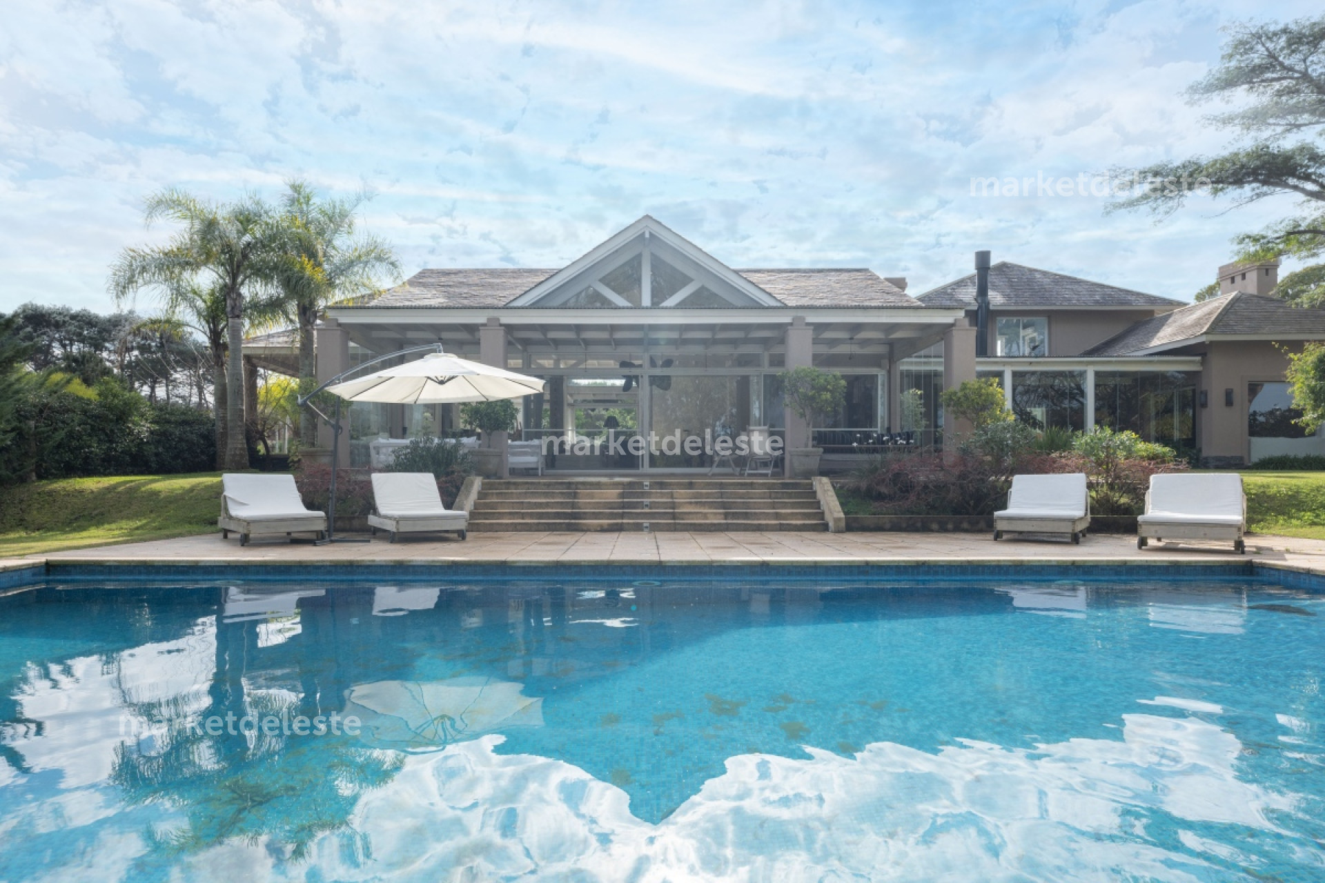 Casa ID.6687 - MEGA CASA EN LA BARRA