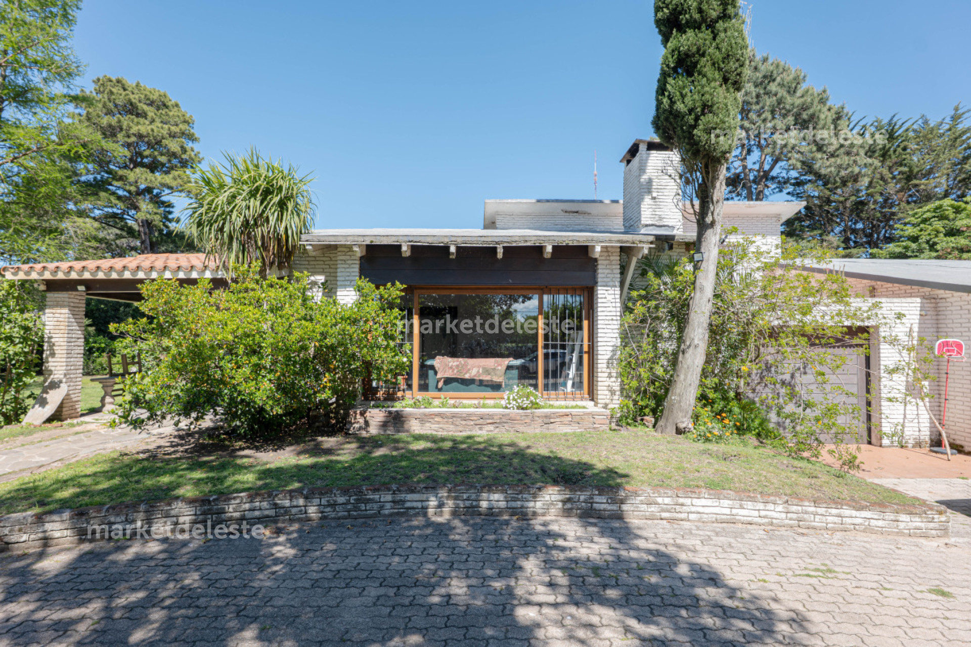 Casa ID.7662 - BARRIO CANTEGRIL - 4 DORM