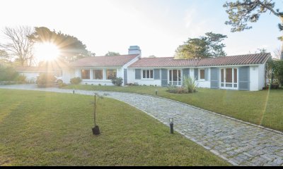 MAGNÍFICA Y RECICLADA - BARRIO GOLF