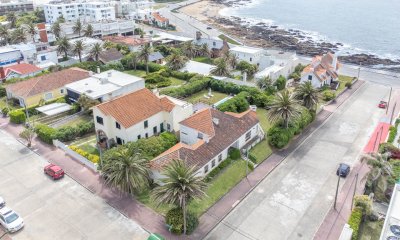 CASA EN LA PENINSULA