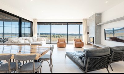CASA EN LAGUNA DE LOS CISNES - MODERNA