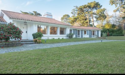 MAGNÍFICA Y RECICLADA - BARRIO GOLF