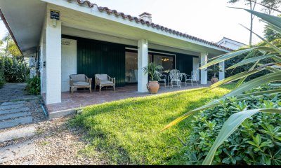 CASA EN PLAYA MANSA PUNTA DEL ESTE