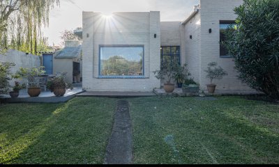 CASA EN EL CHORRO - MODERNA